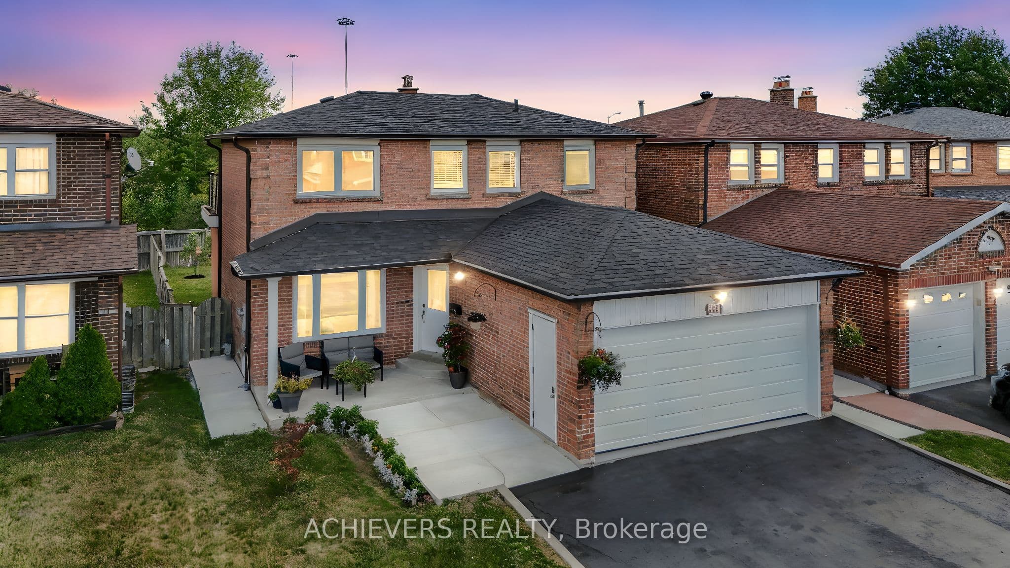 4024 Longo Circle E, Mississauga, ON L4T 4C7