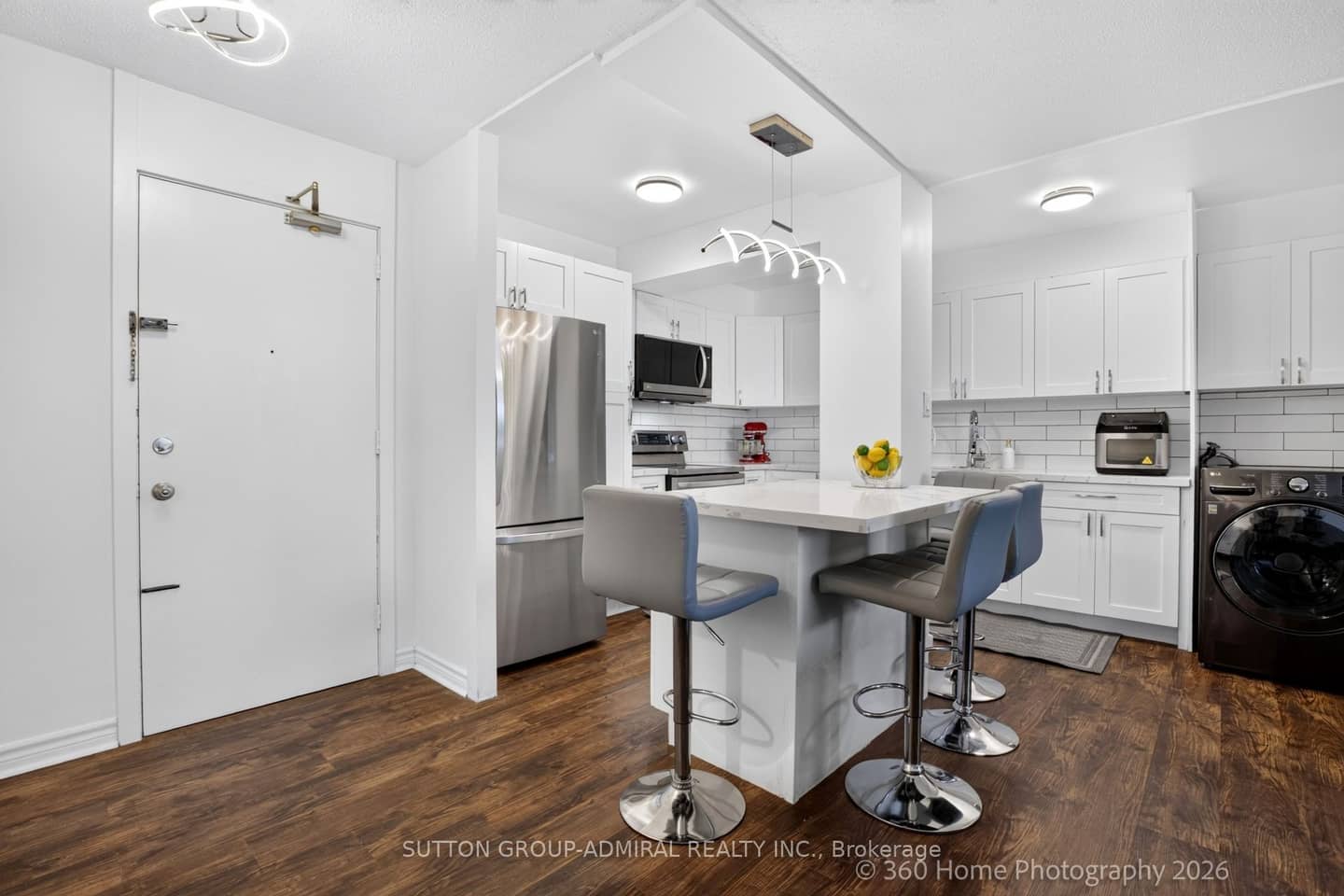 80 Grandravine Drive 202, Toronto, ON M3J 1B2