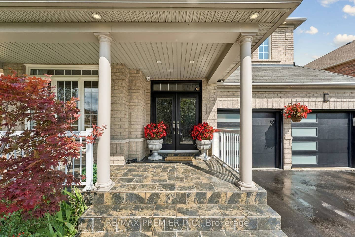 16 Rockstep Court, Brampton, ON L6R 3H2