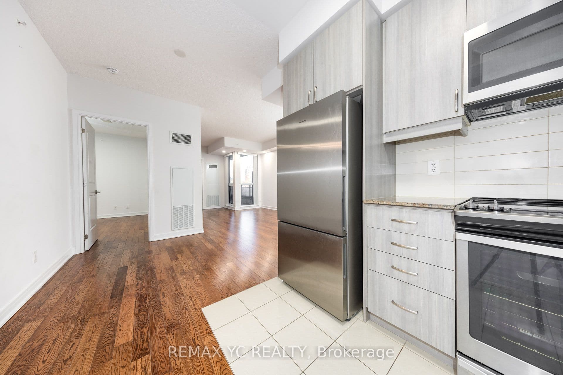9191 Yonge Street 201, Richmond Hill, ON L4C 1E2