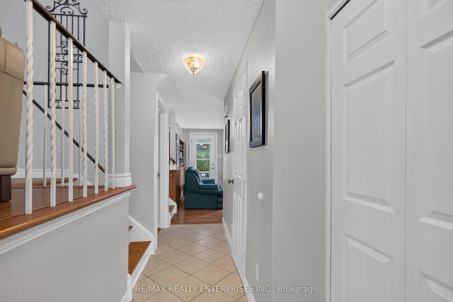 2482 Windjammer Road E, Mississauga, ON L5L 1H8