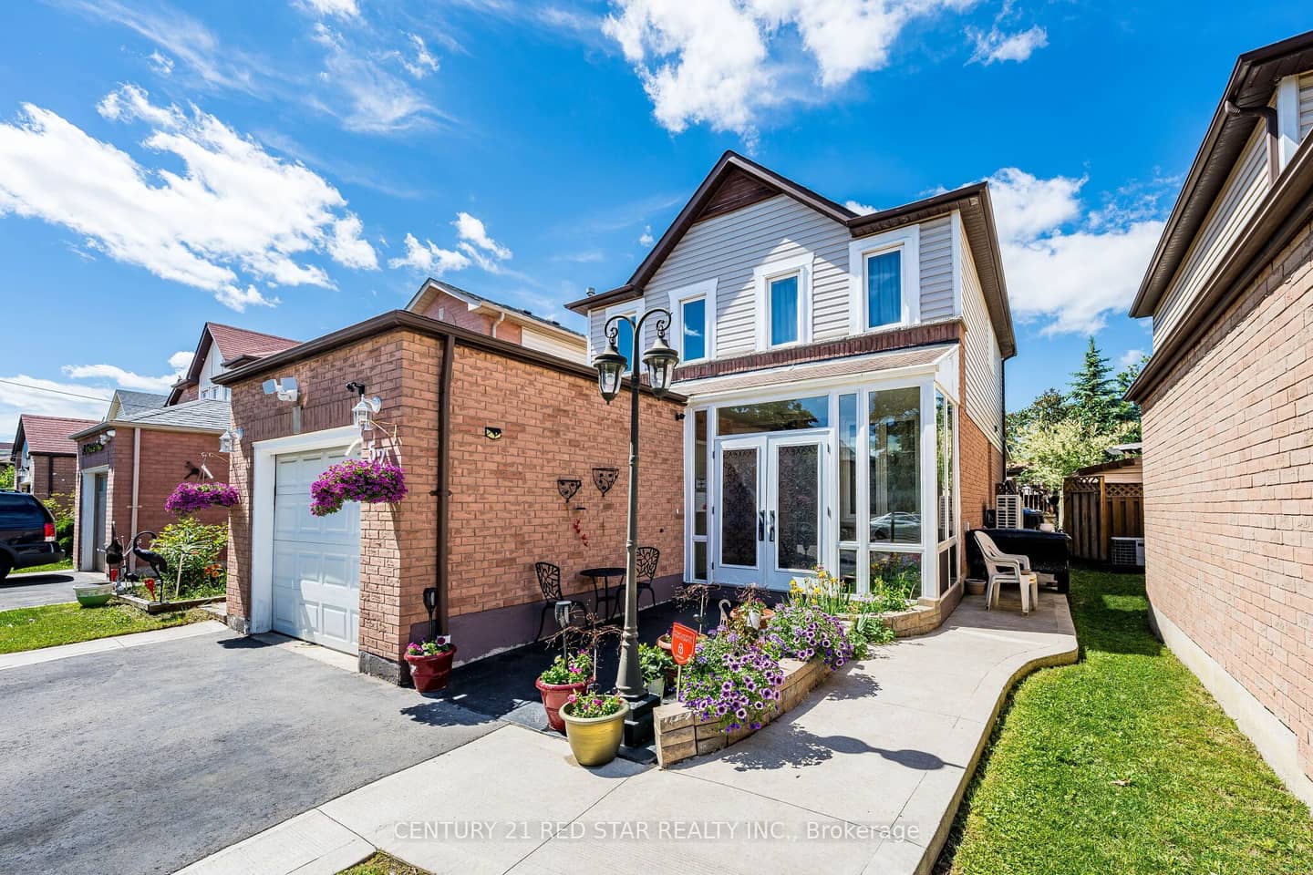 52 Newdale Place, Brampton, ON L6S 5Z3