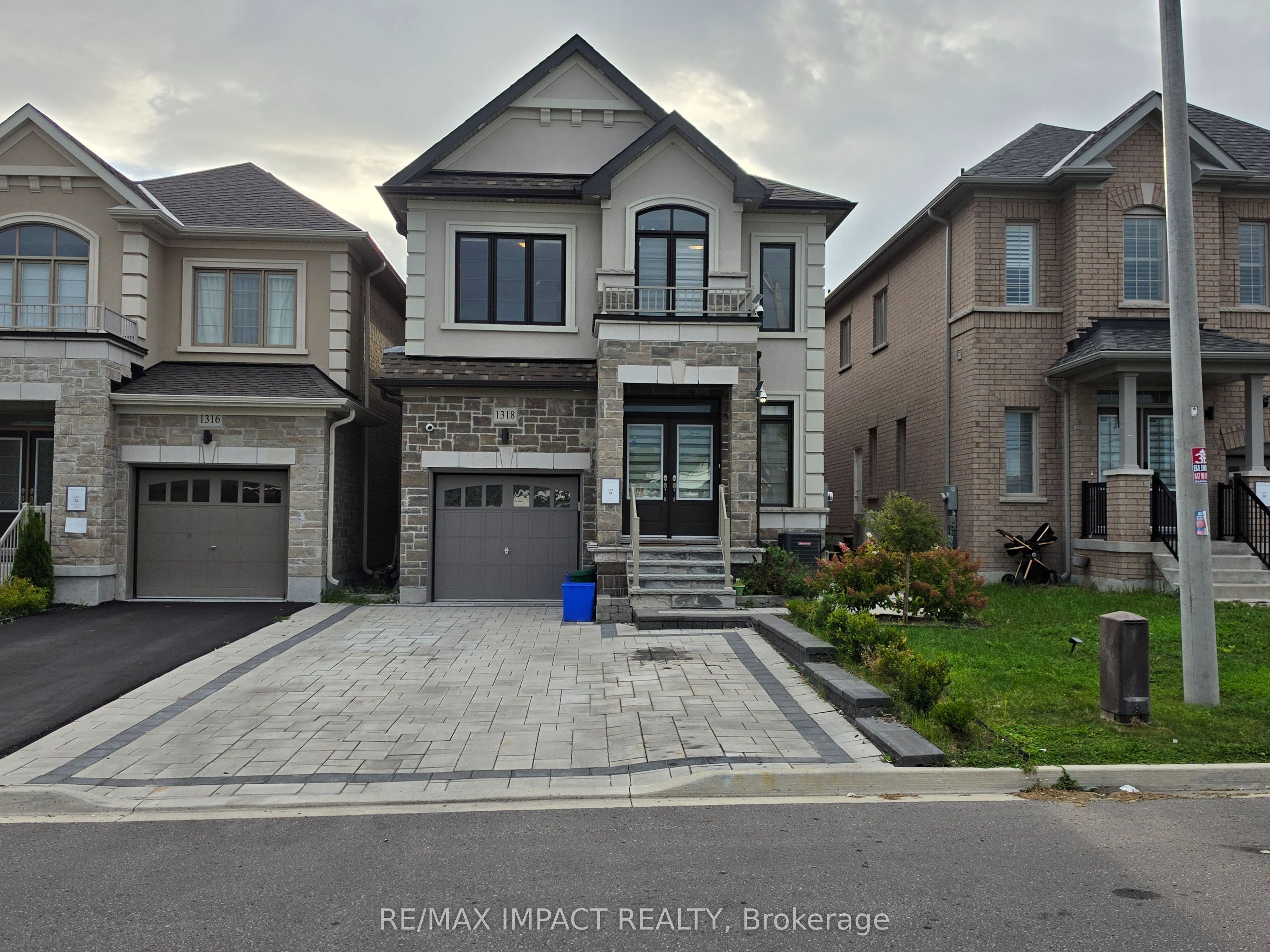 1318 Apollo Street, Oshawa, ON L1K 3E6