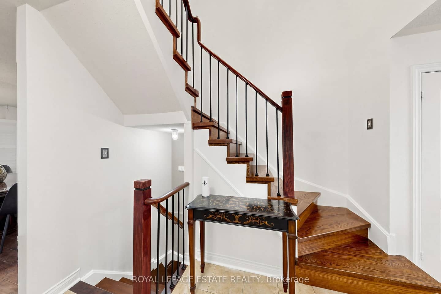 10 Dooley Crescent, Ajax, ON L1T 4J4