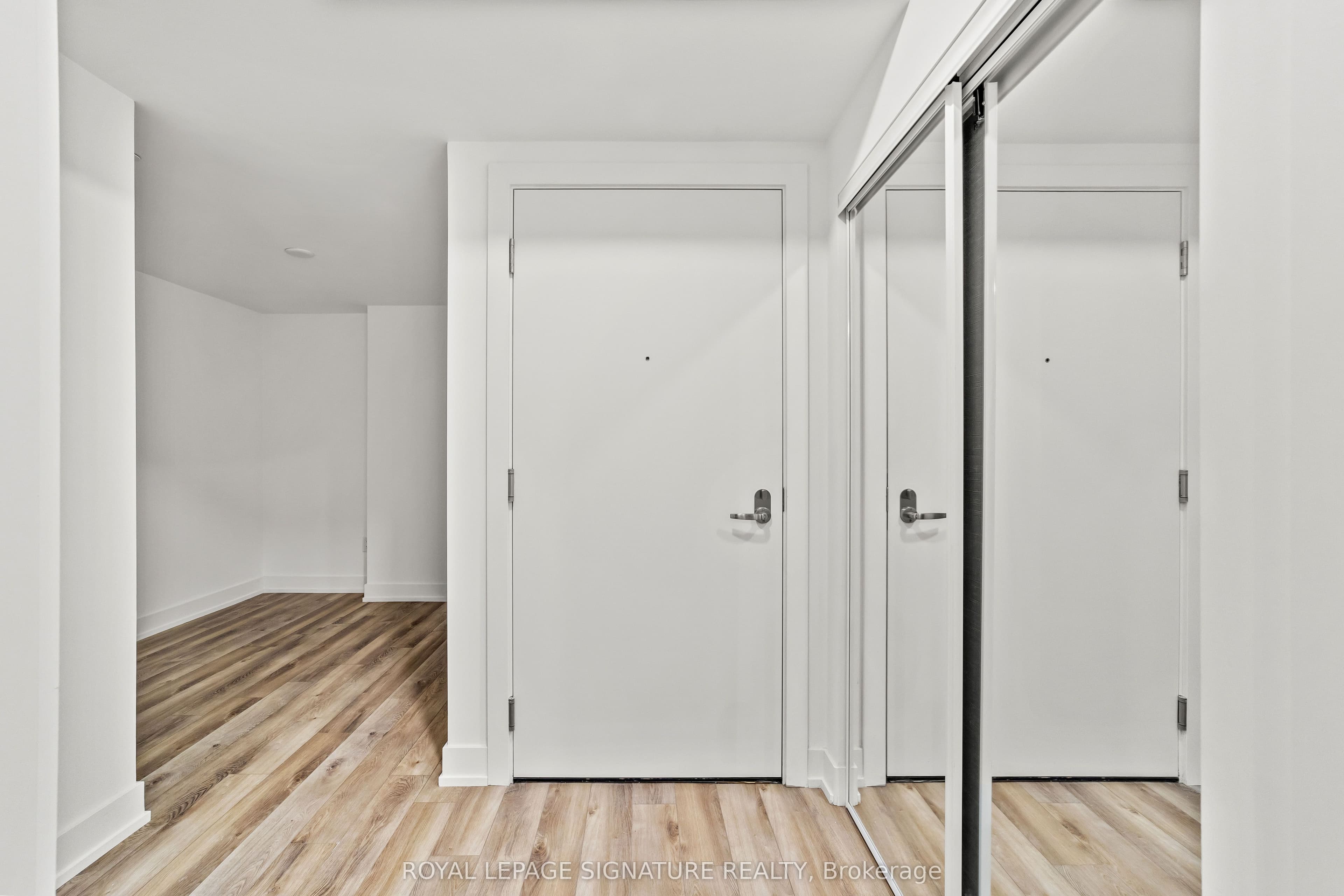 9 Clegg Road 501, Markham, ON L6G 0H3