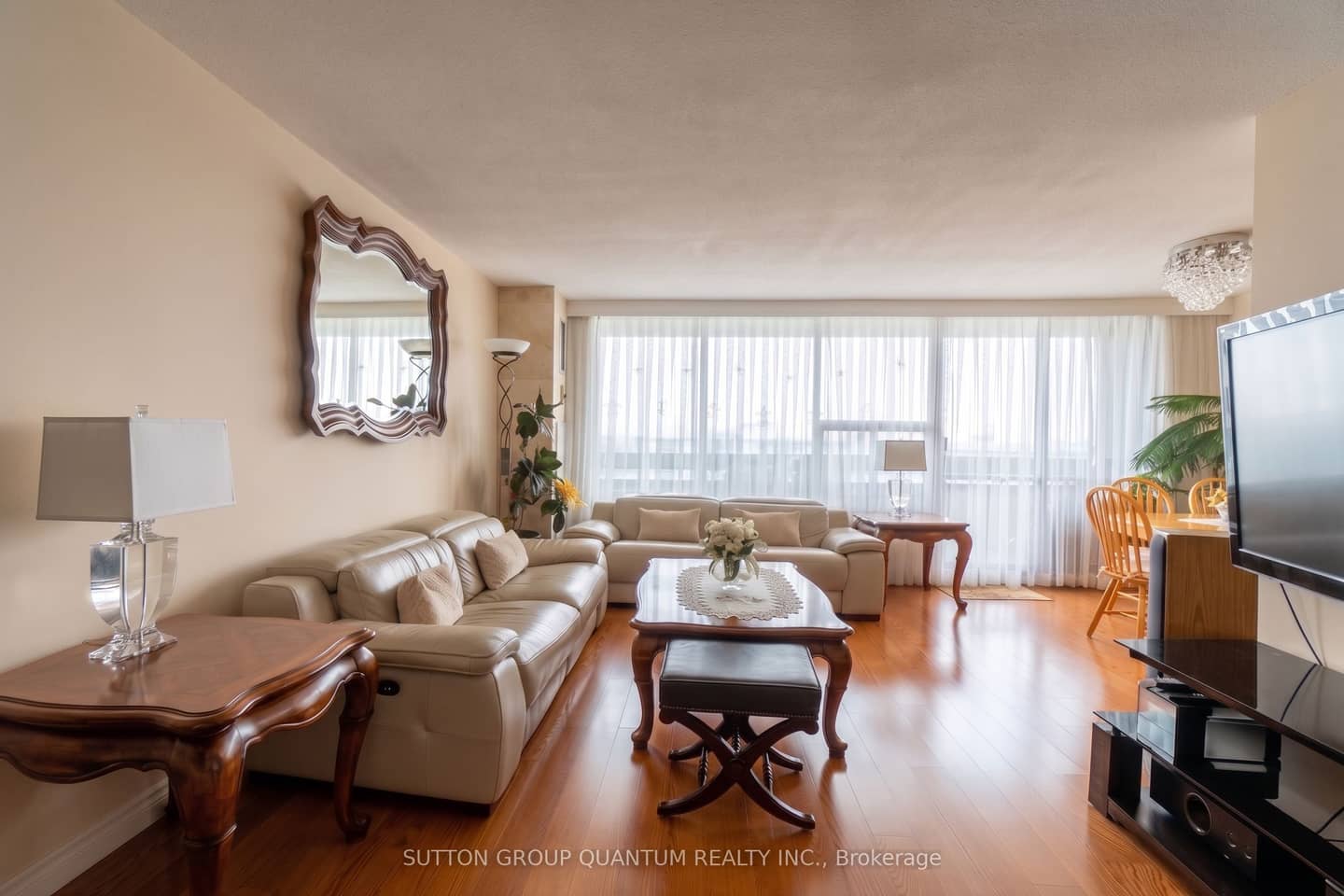 11 Wincott Drive 1810, Toronto, ON M9R 2R9
