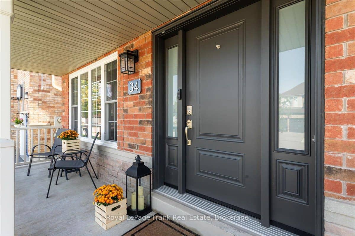 34 Freer Crescent, Ajax, ON L1T 4N5