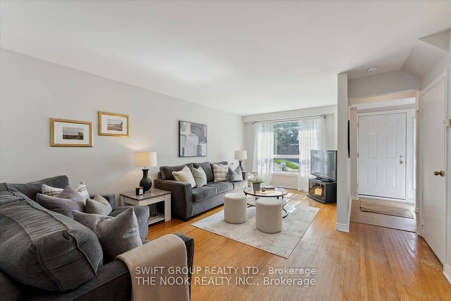 740 Krosno Boulevard, Pickering, ON L1W 1G3