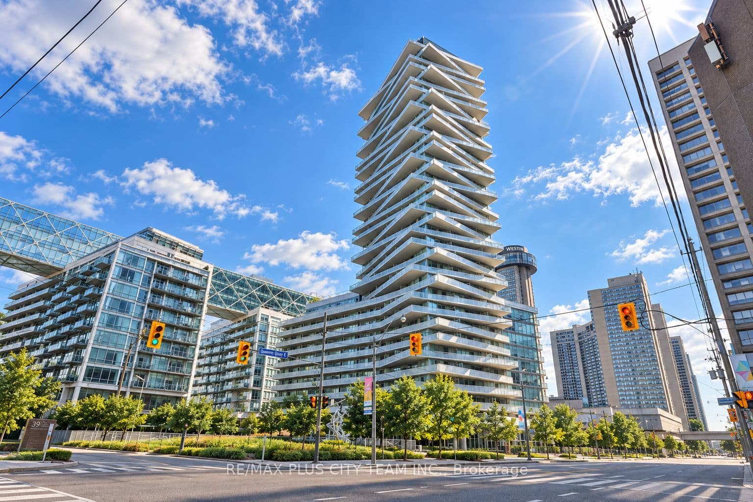 15 Queens Quay E 619, Toronto, ON M5E 0C5