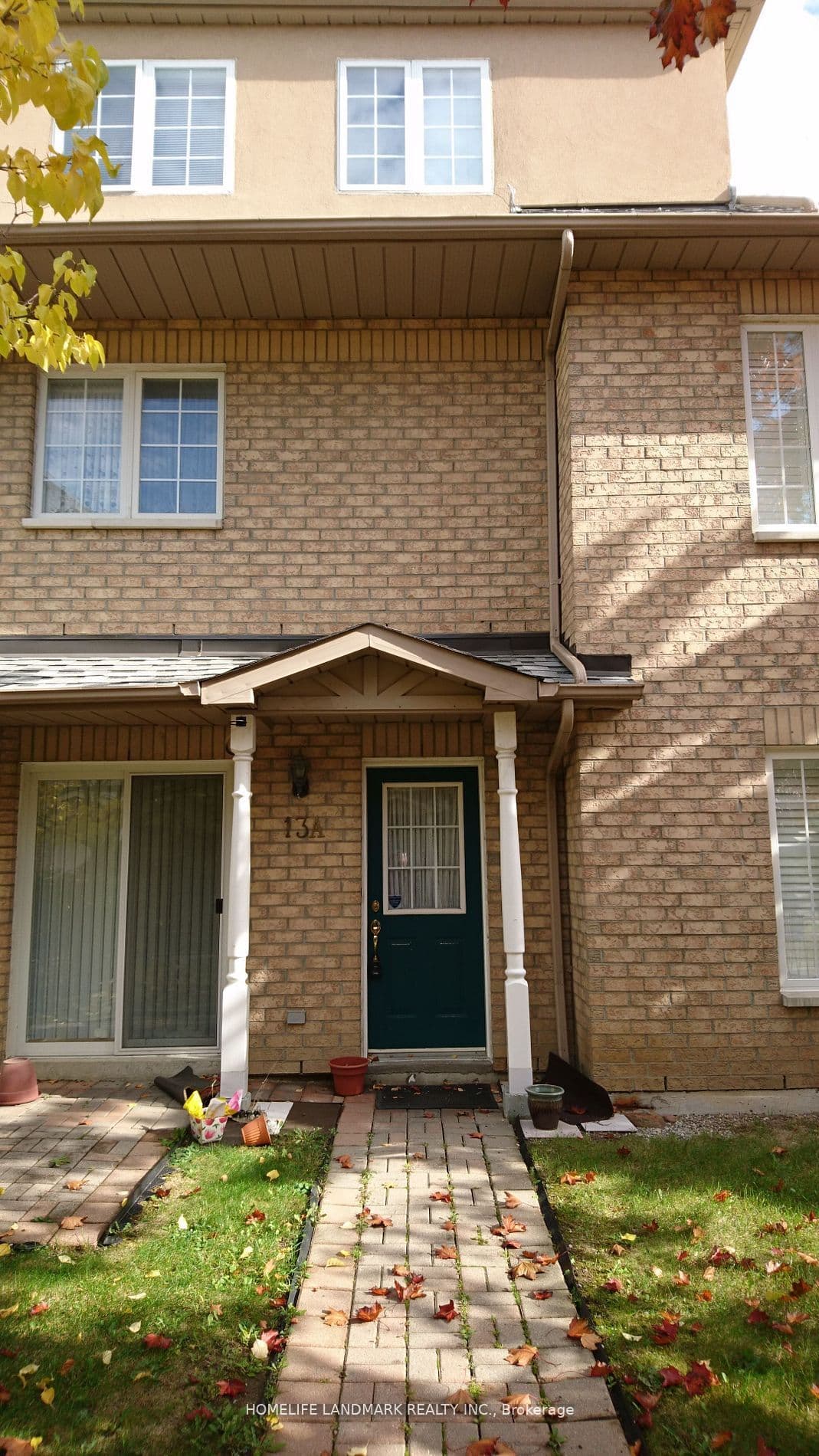 18 St. Moritz Way 13A, Markham, ON L3R 4G2