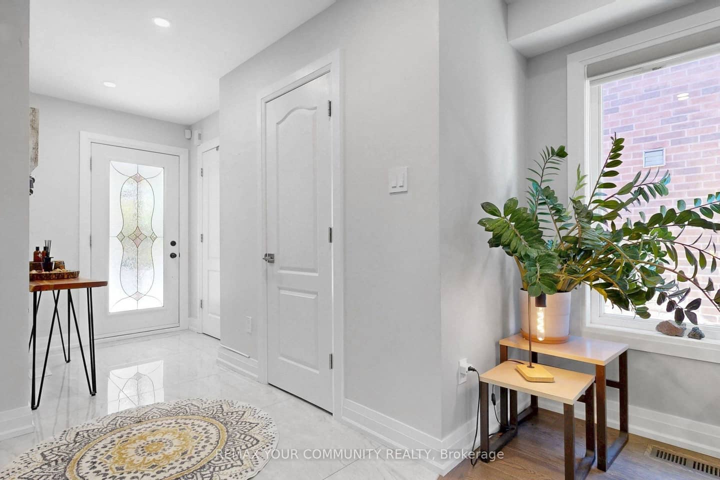 64 Mugford Road, Aurora, ON L4G 7H5