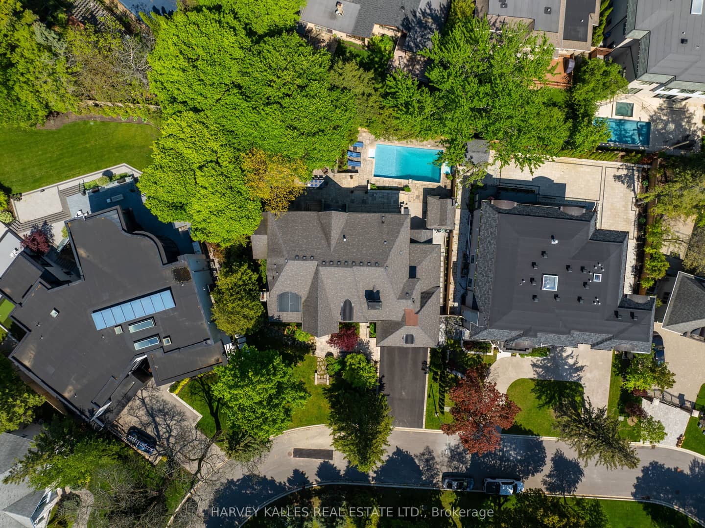 14 Denewood Crescent, Toronto, ON M3B 1M5
