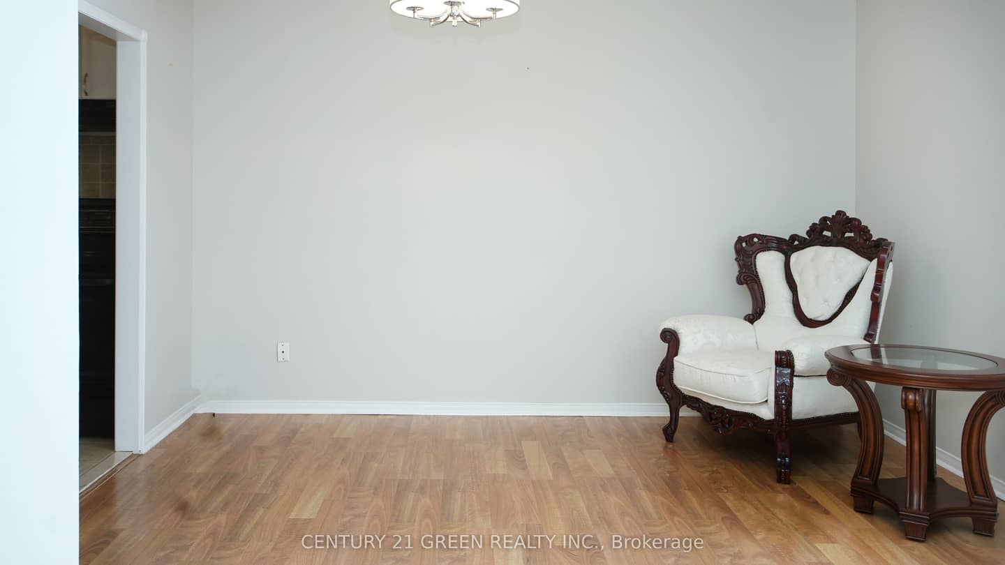 836 Avocado Crescent, Mississauga, ON L5W 1K4