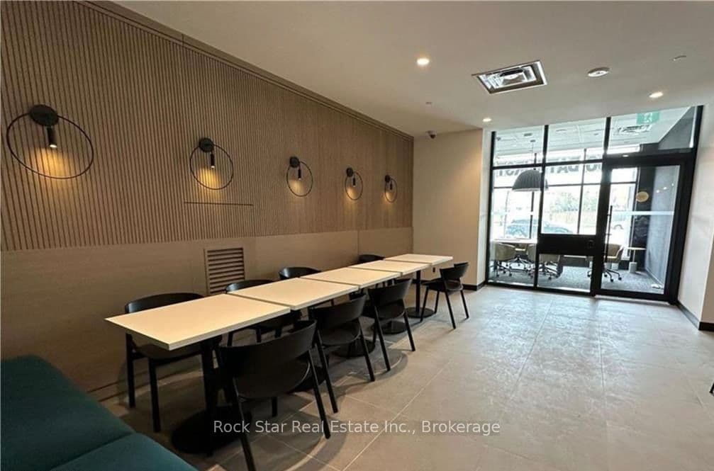 7950 Bathurst Street 629, Vaughan, ON L4J 0L4