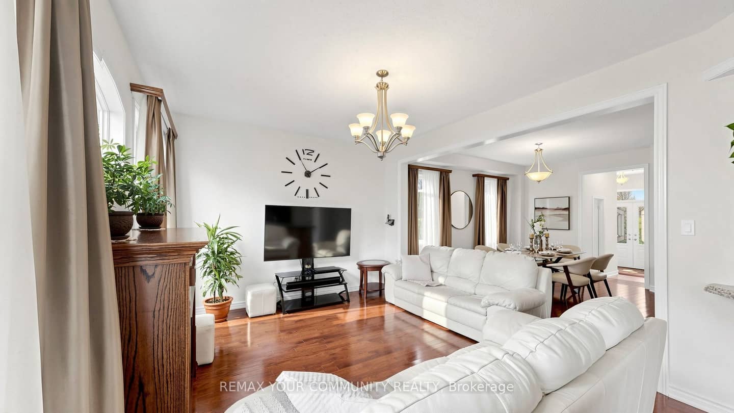 6 Homerton Avenue, Richmond Hill, ON L4E 0V9