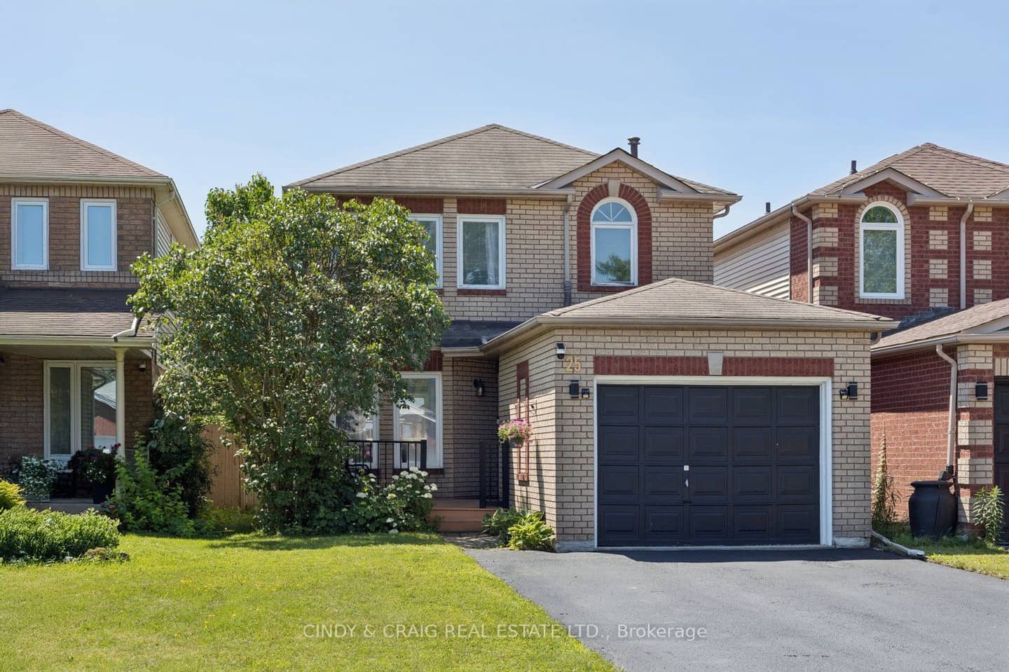 25 John Walter Crescent, Clarington, ON L1E 2W6