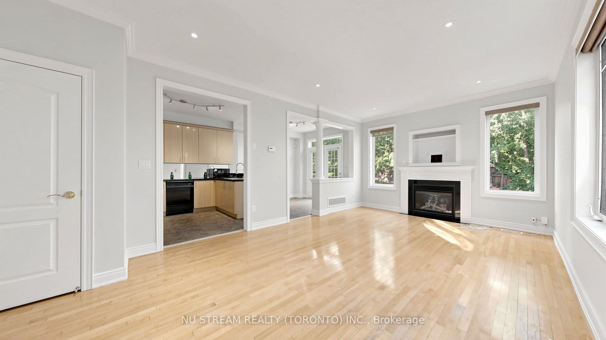 12 Preakness Drive, Toronto, ON M3B 3S1