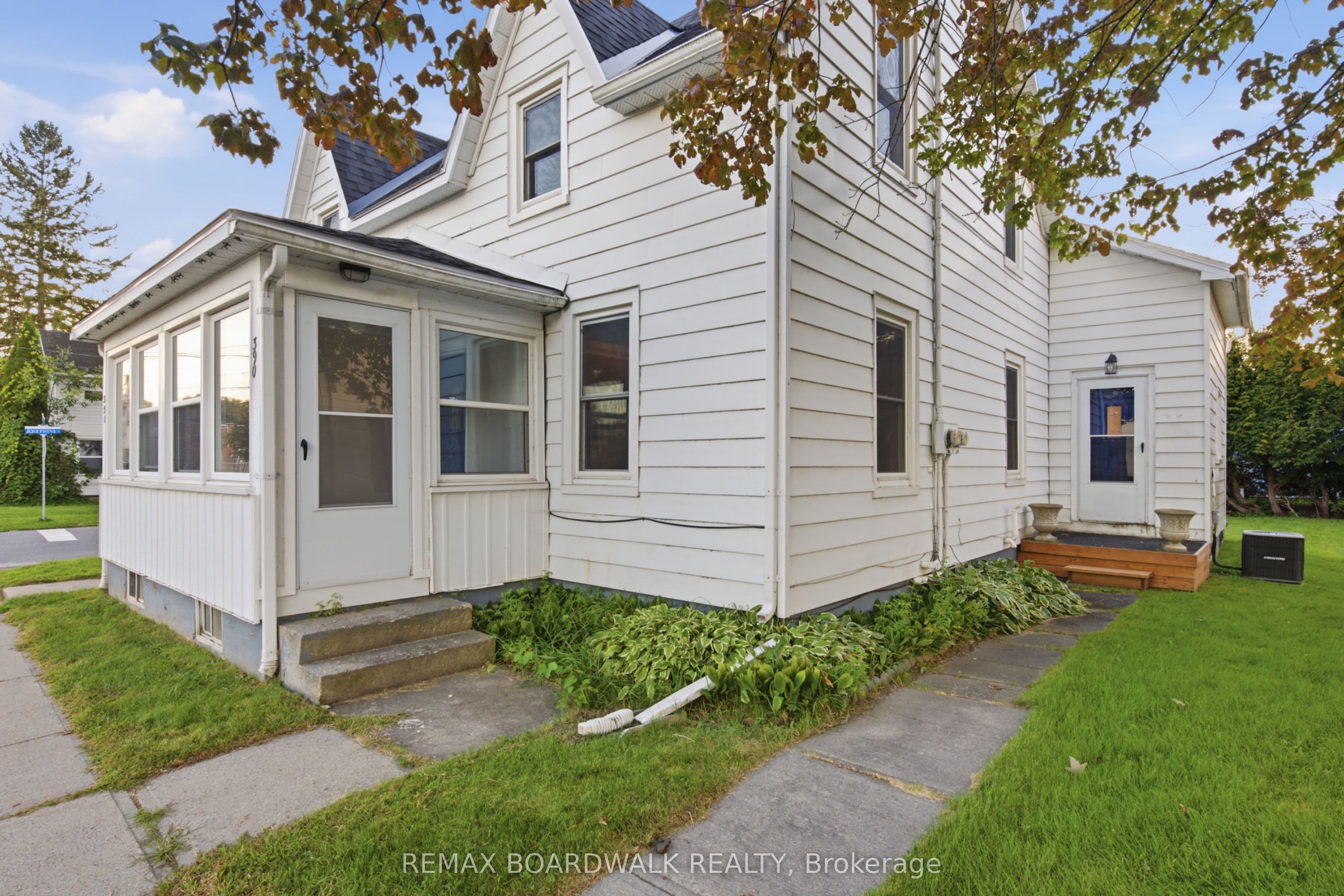390-394 Hyde Street, Prescott, ON K0E 1T0