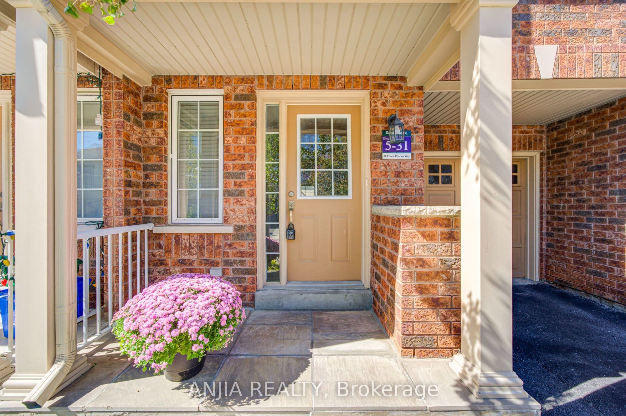 66 Prince Charles Way, Markham, ON L6C 0M7