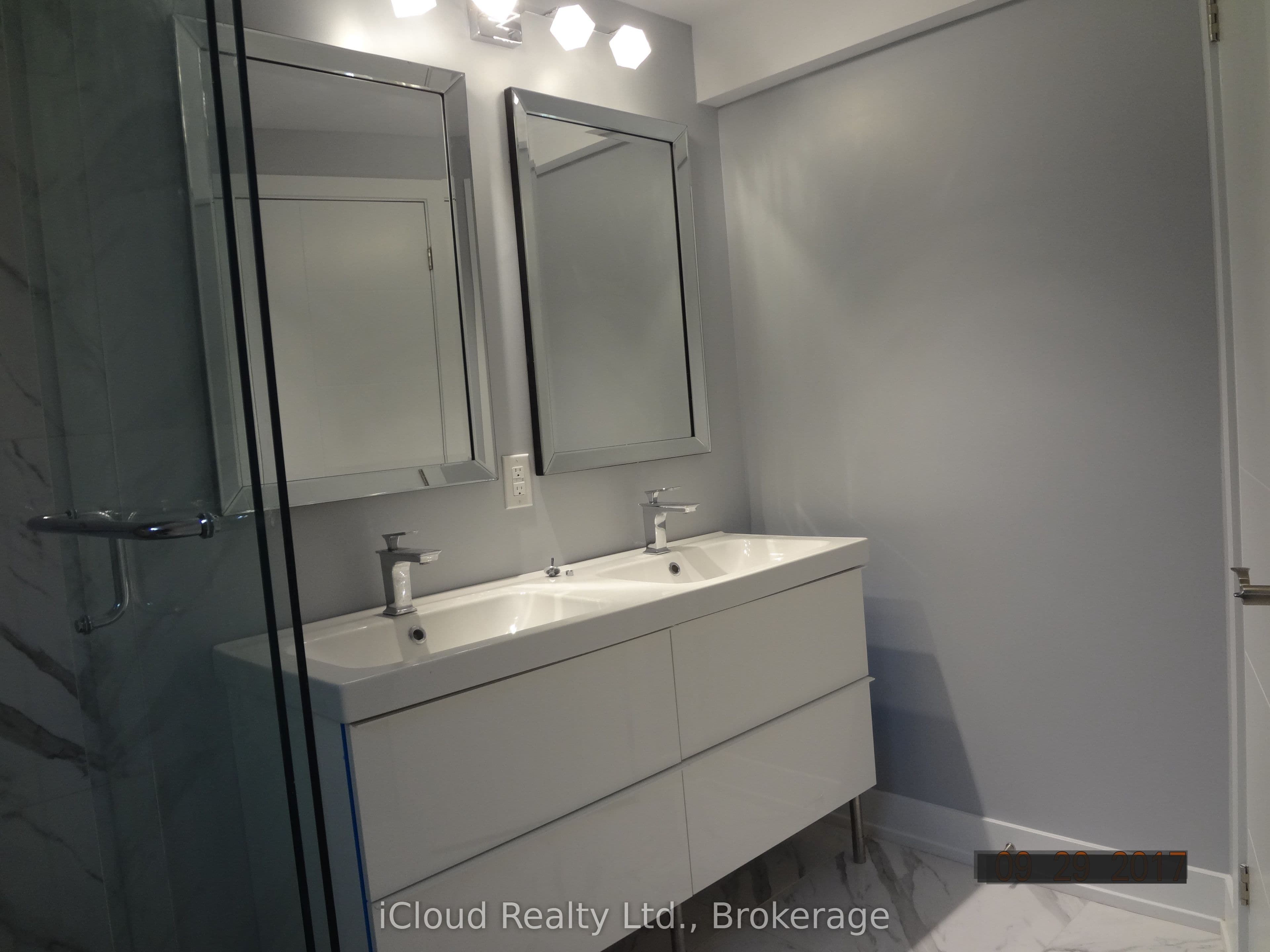 28 Jill Crescent Basement, Toronto, ON M9B 6B3