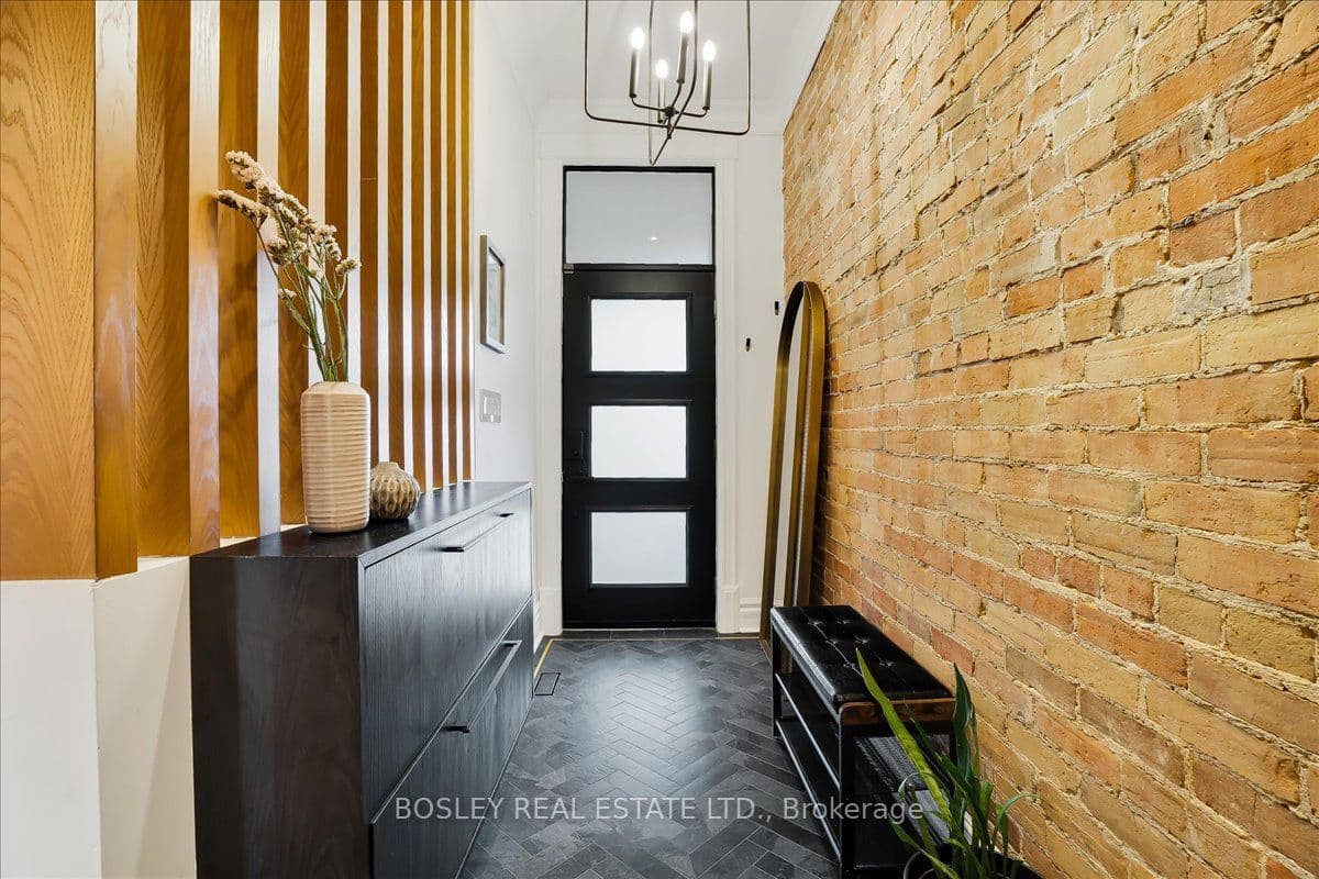 372 Logan Avenue, Toronto, ON M4M 2N8