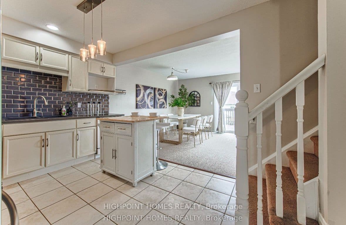58 Hasler Crescent, Guelph, ON N1L 0A3
