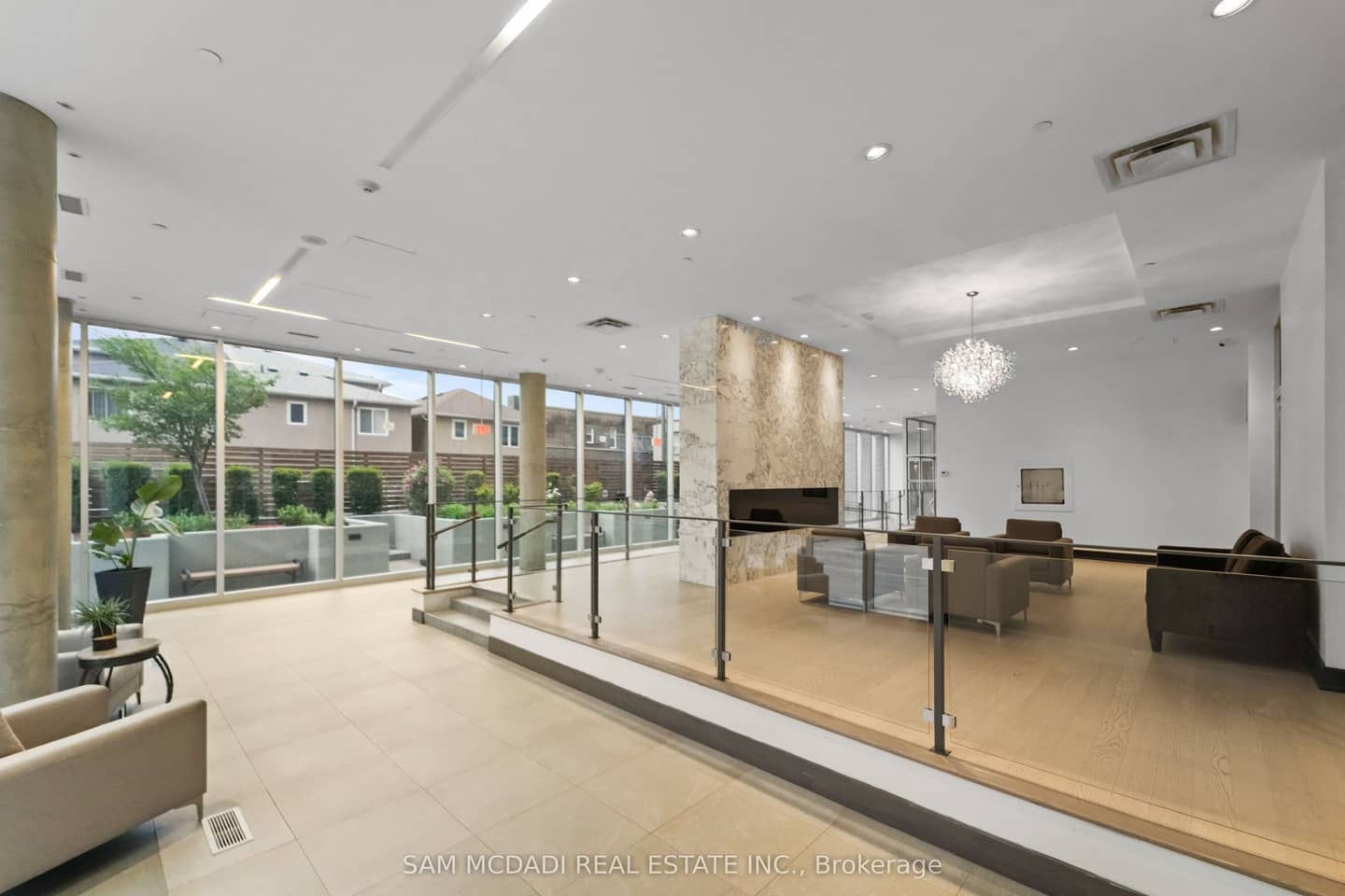 2055 Danforth Avenue 903, Toronto, ON M4C 1J8