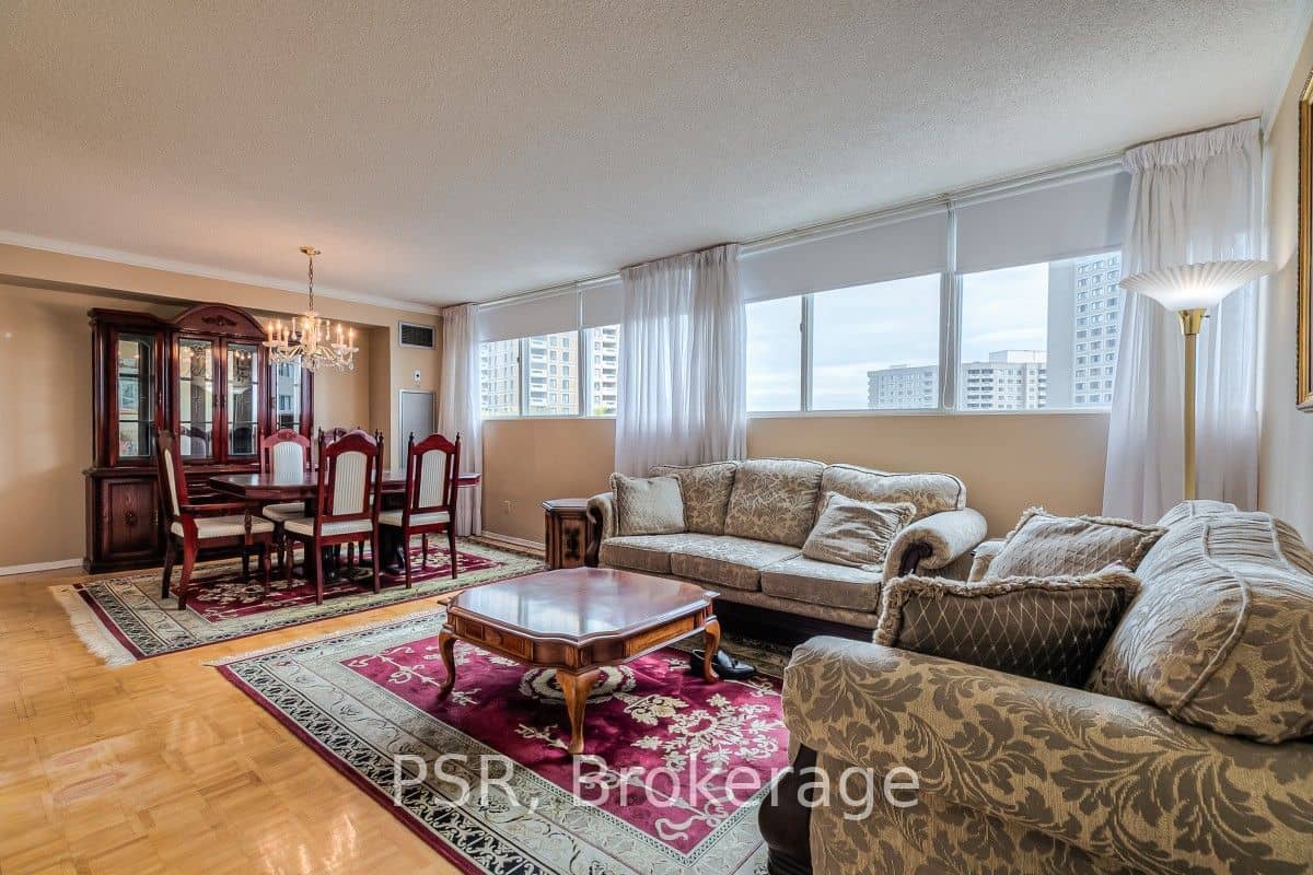3695 Kaneff Crescent 612, Mississauga, ON L5A 4B6
