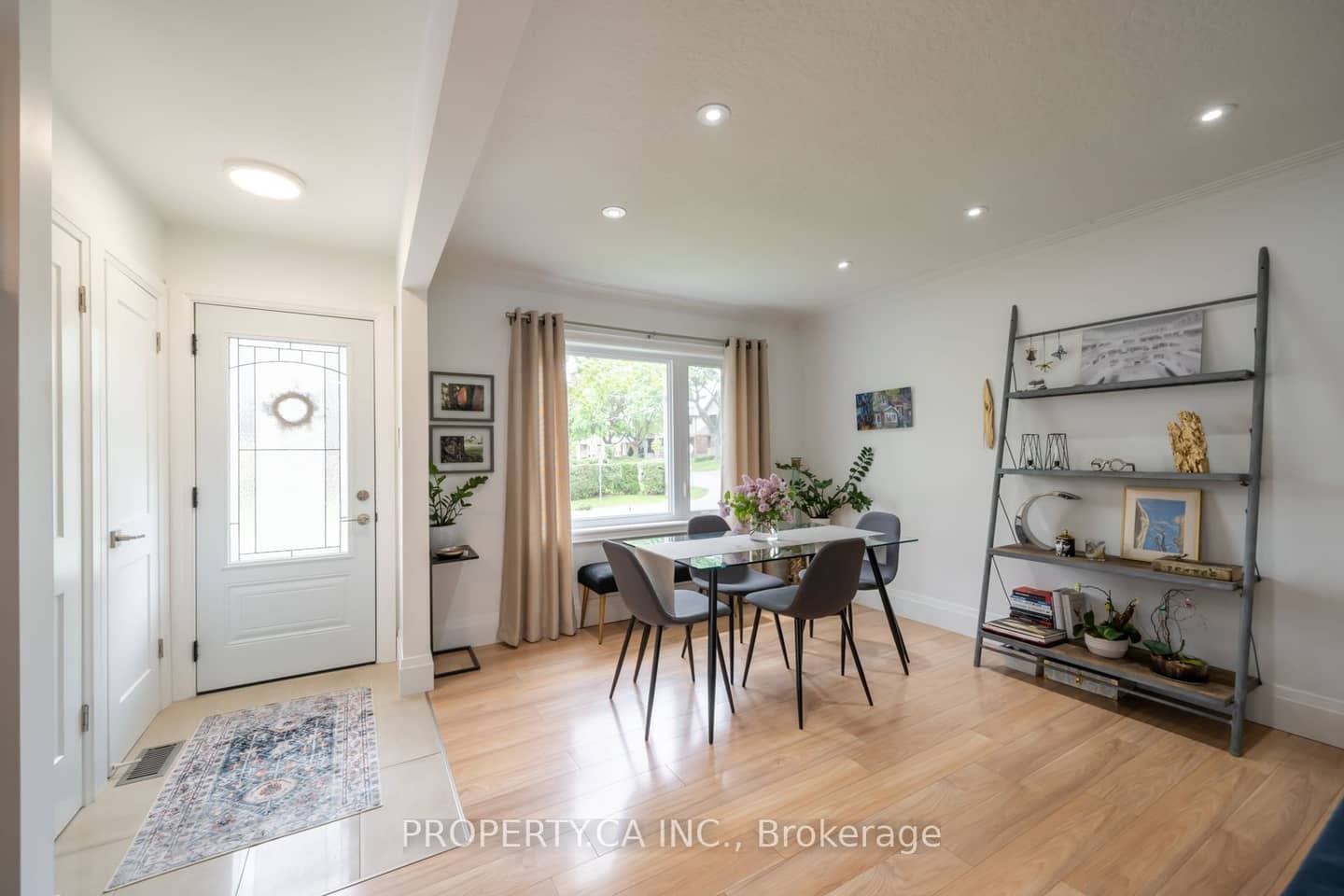 44 Daniels Street, Toronto, ON M8Y 1M1