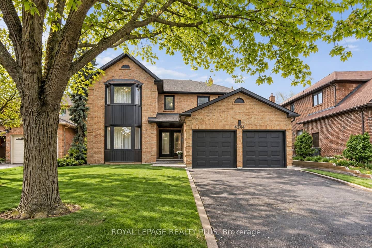 4344 Dallas Court, Mississauga, ON L4W 4G7
