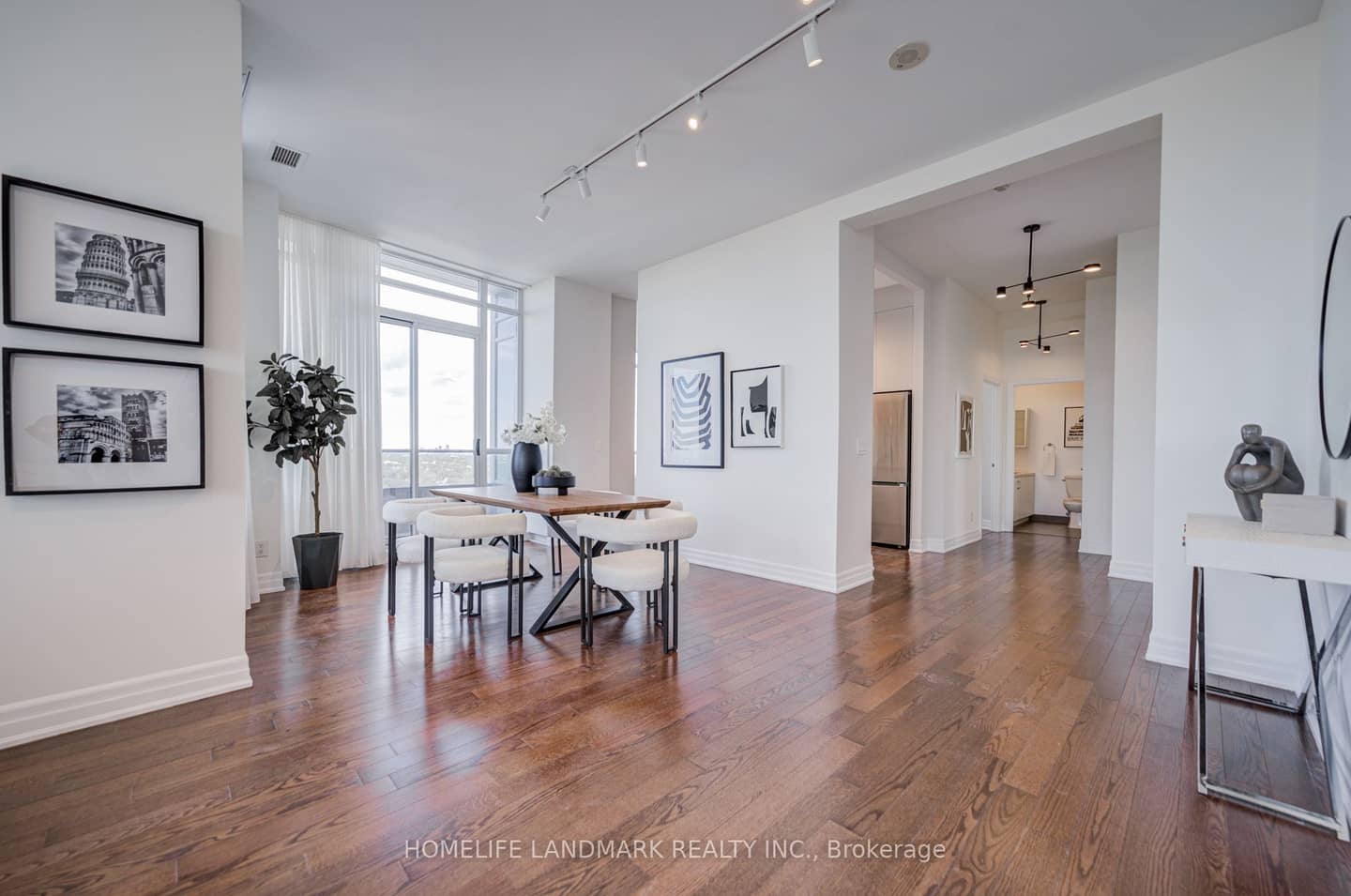 500 St Clair Avenue W 2302, Toronto, ON M6C 1A8