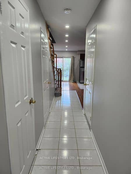7647 Doverwood Drive, Mississauga, ON L5N 8J2