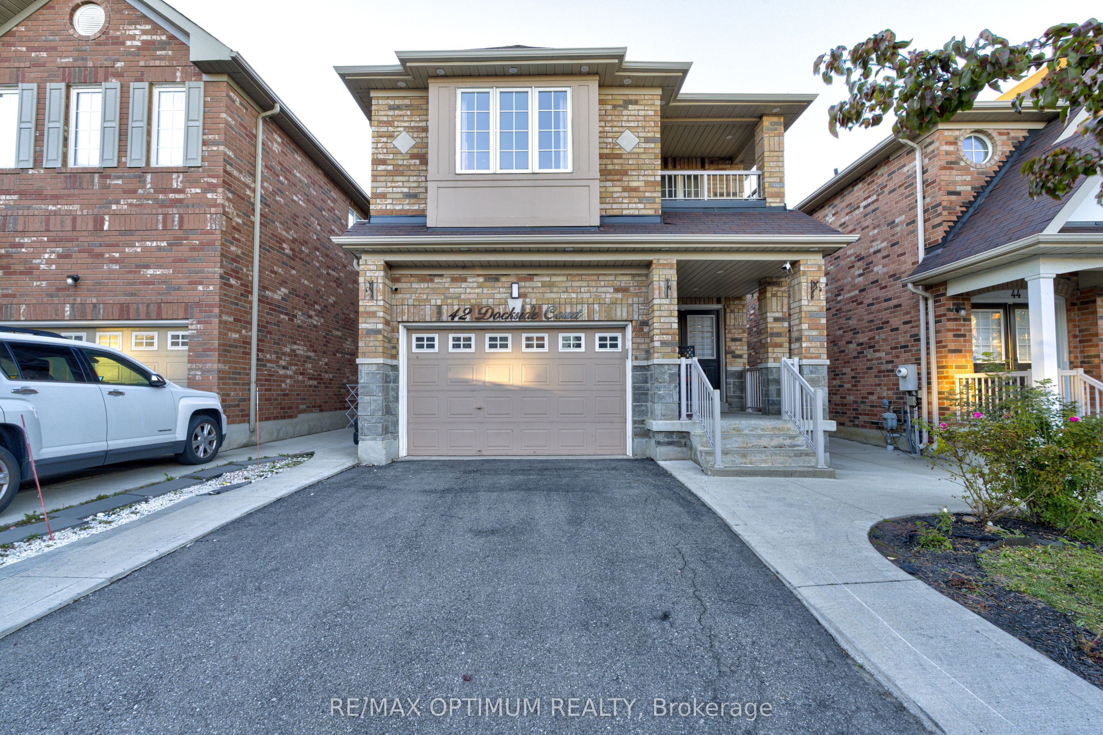 42 Dockside Court, Brampton, ON L6Z 0G3