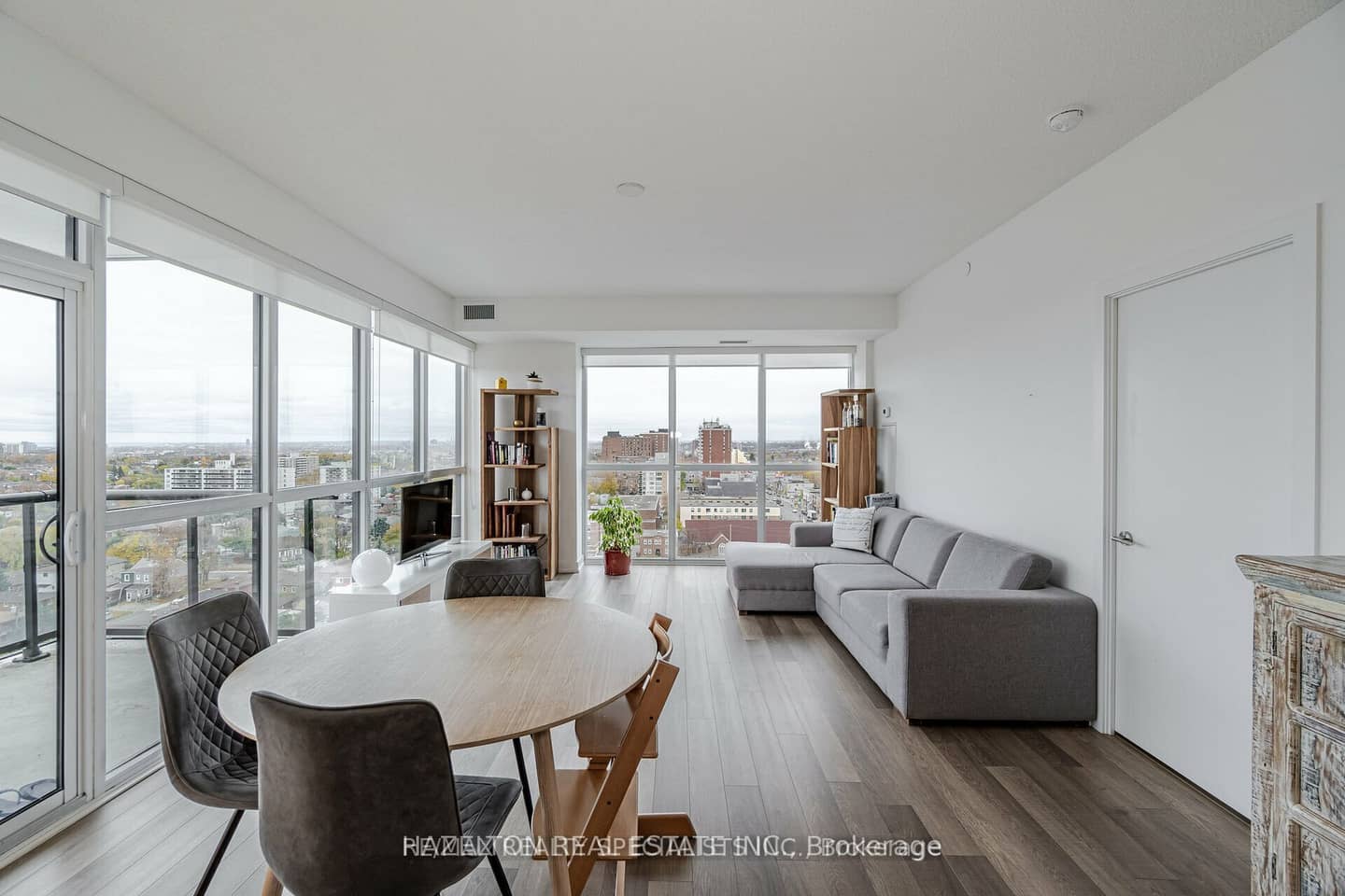 1604 Eglinton Avenue W 1304, Toronto, ON M6E 0A1