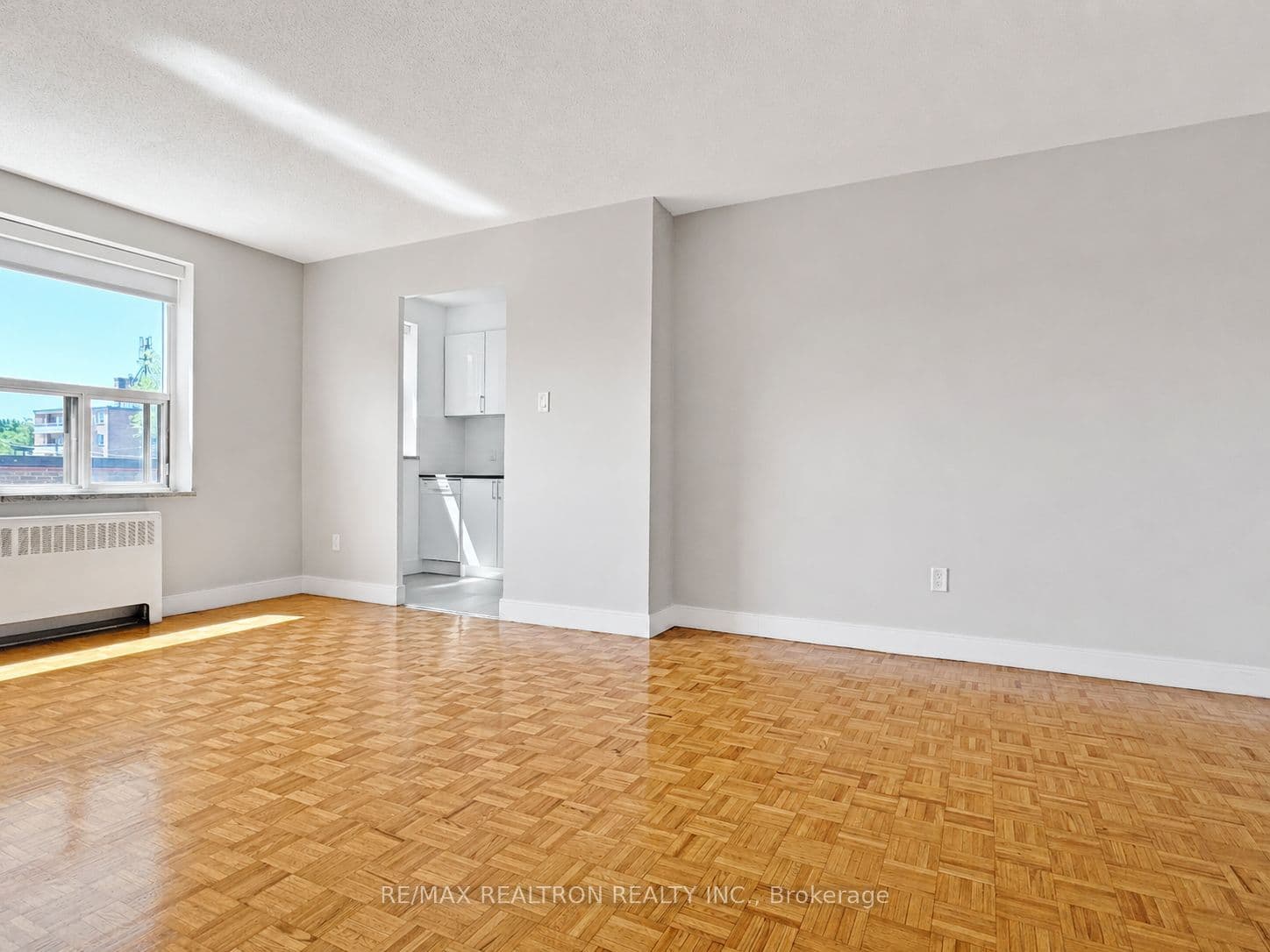 1291 Bayview Avenue 205, Toronto, ON M4G 2Z9