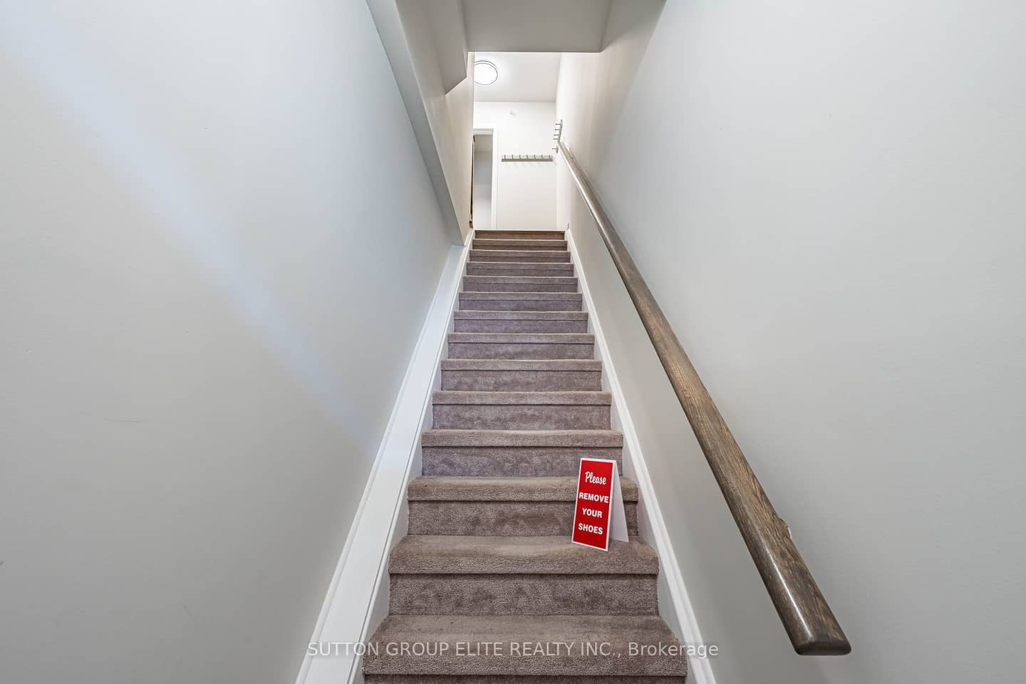 19 Applewood Lane 36, Toronto, ON M9C 0C1