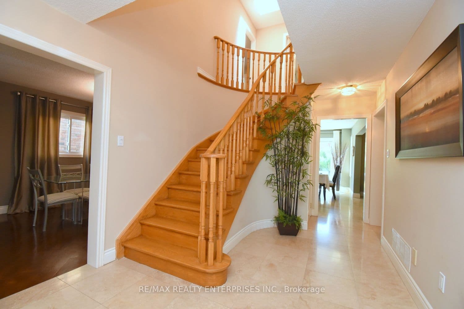 4473 Stonemill Court, Mississauga, ON L5V 1E5