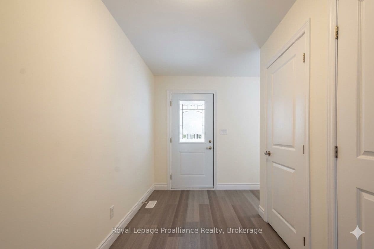 121 Farrington Crescent, Prince Edward County, ON K0K 2T0