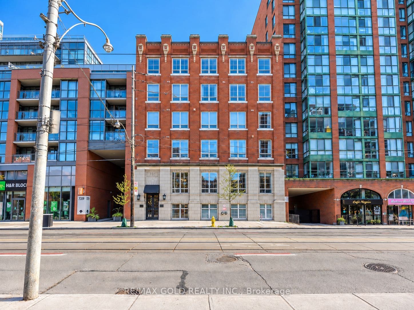 781 King Street W 503, Toronto, ON M5V 1N4