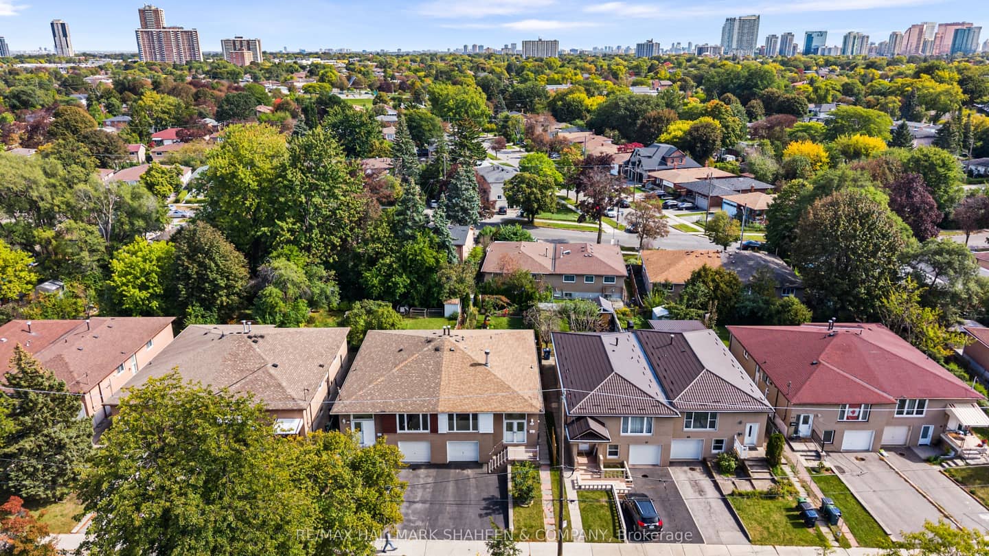 44 Elise Terrace, Toronto, ON M2R 2X1