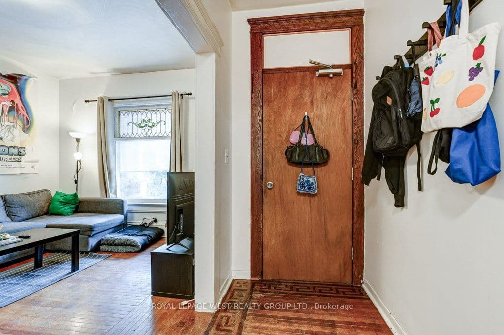 28 Concord Avenue, Toronto, ON M6H 2P1