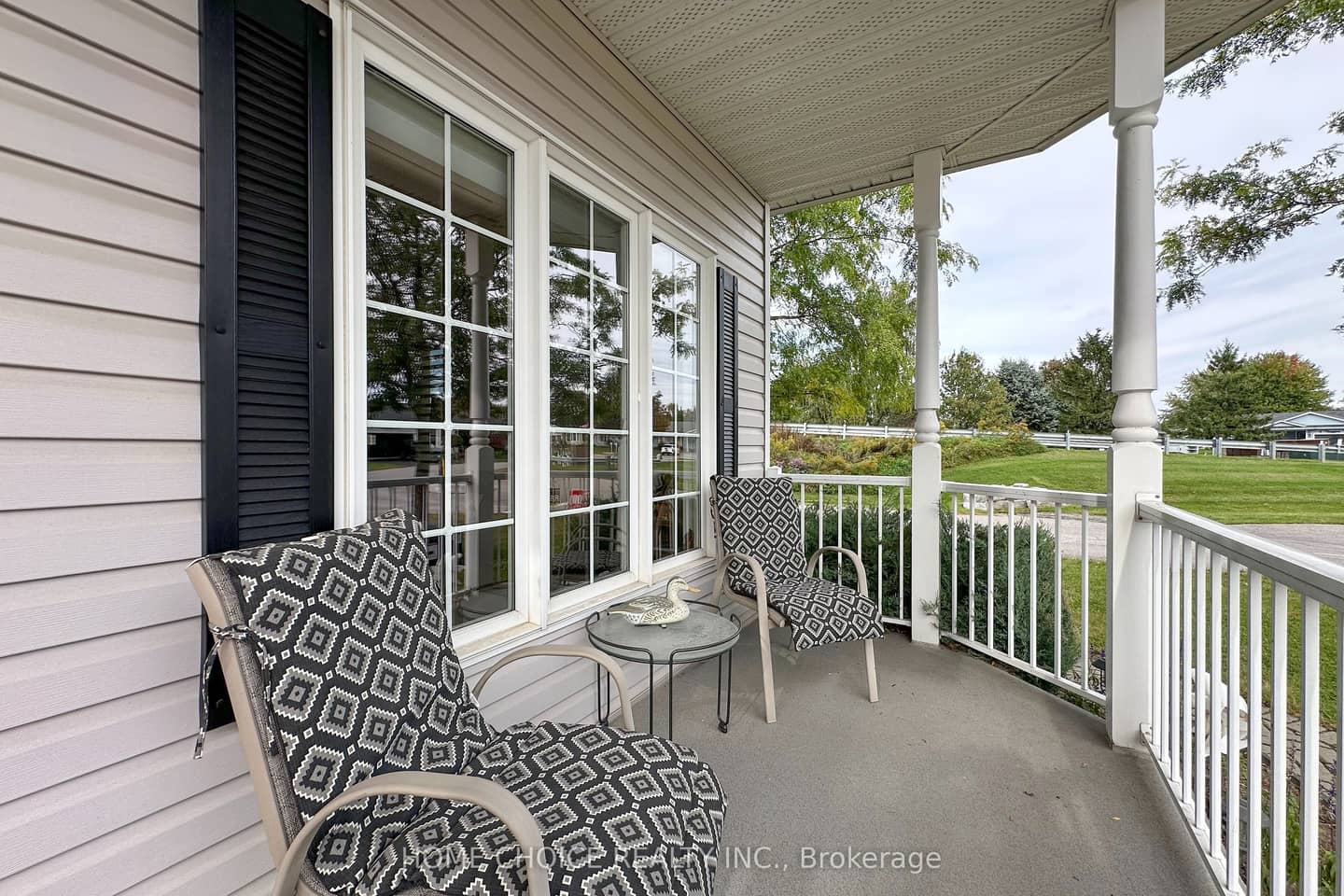 8 Hinkley Trail, Clarington, ON L1B 1P4