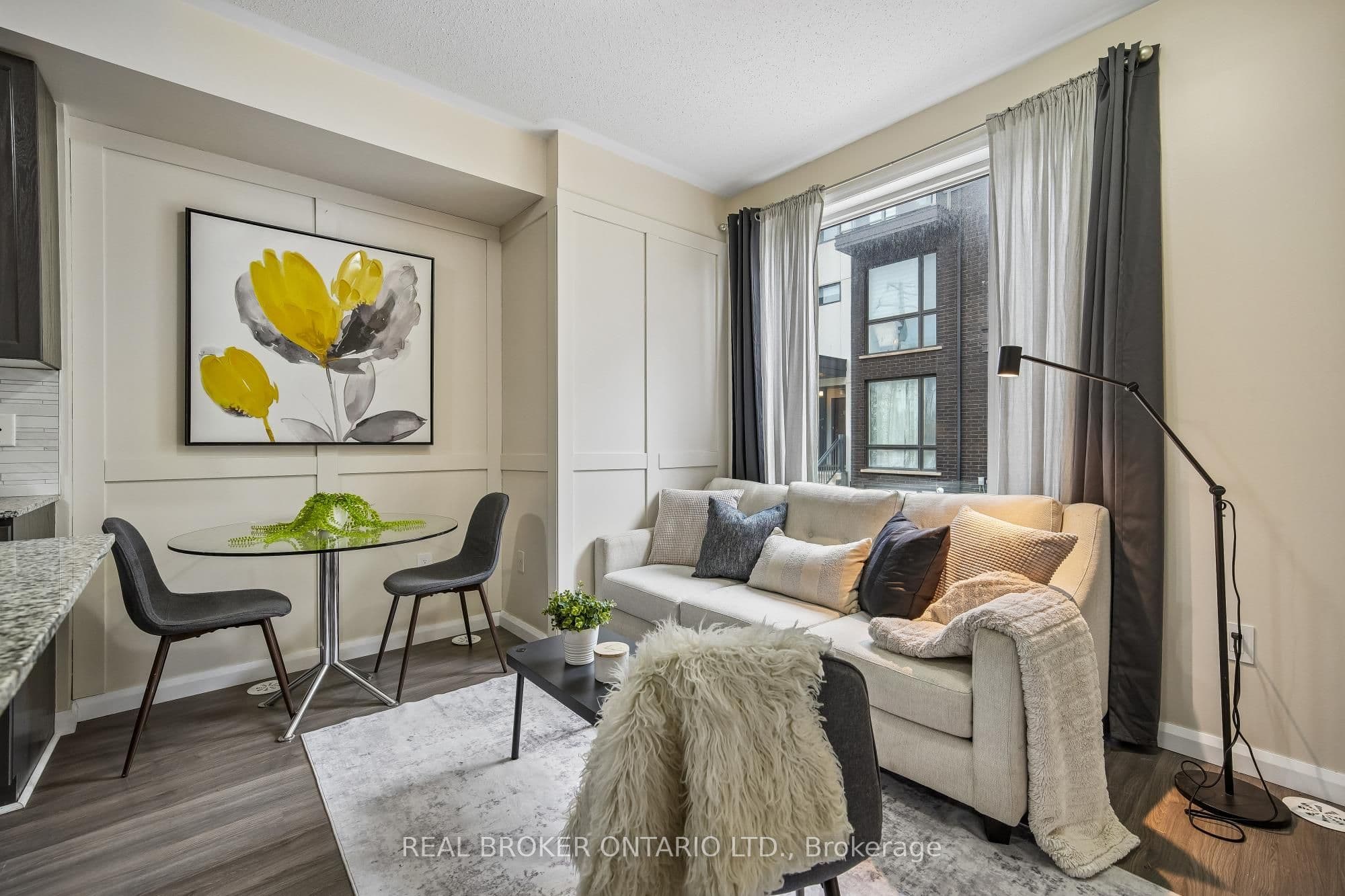 26 Fieldway Road 46, Toronto, ON M8Z 3L2