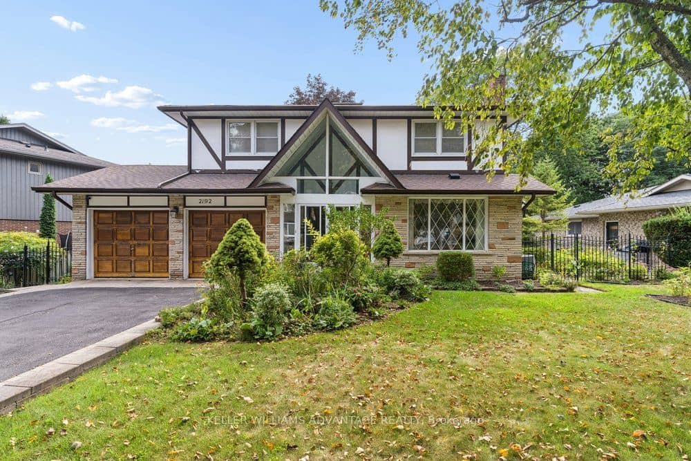 2192 Castlestone Court, Mississauga, ON L5B 1Y1