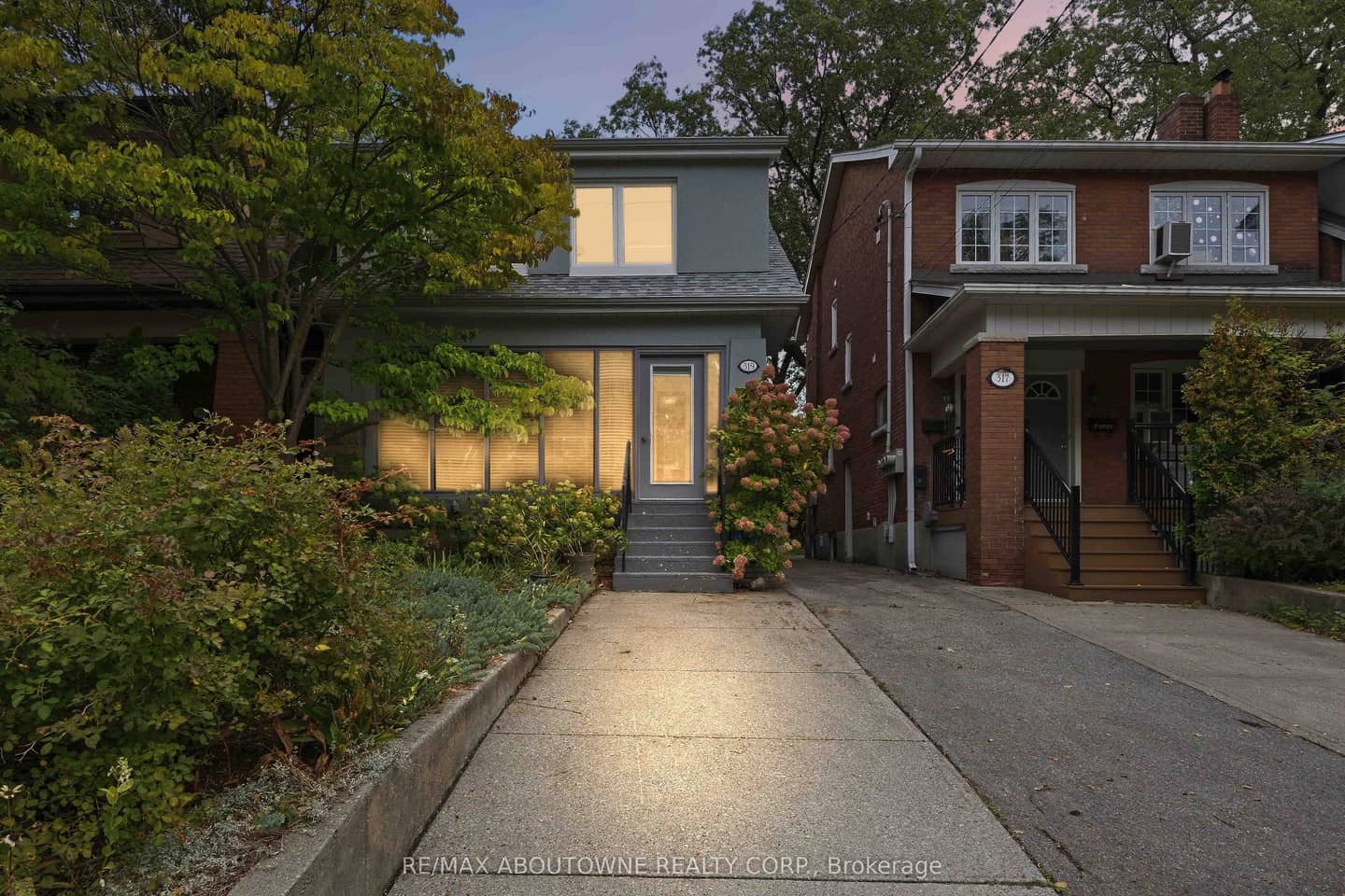 319 Durie Street, Toronto, ON M6S 3G2