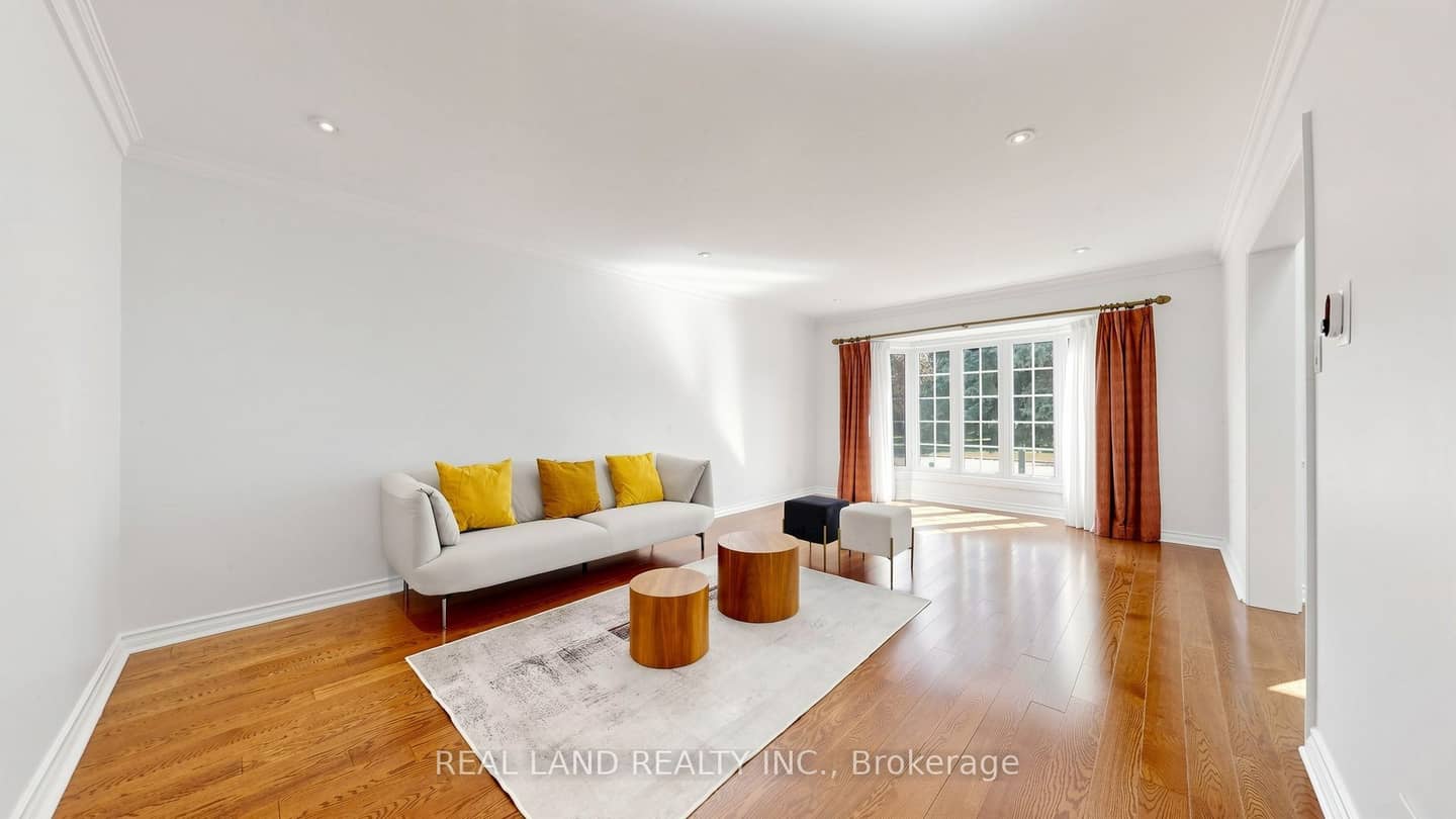 22 Ardwold Gate, Richmond Hill, ON L4B 2K2