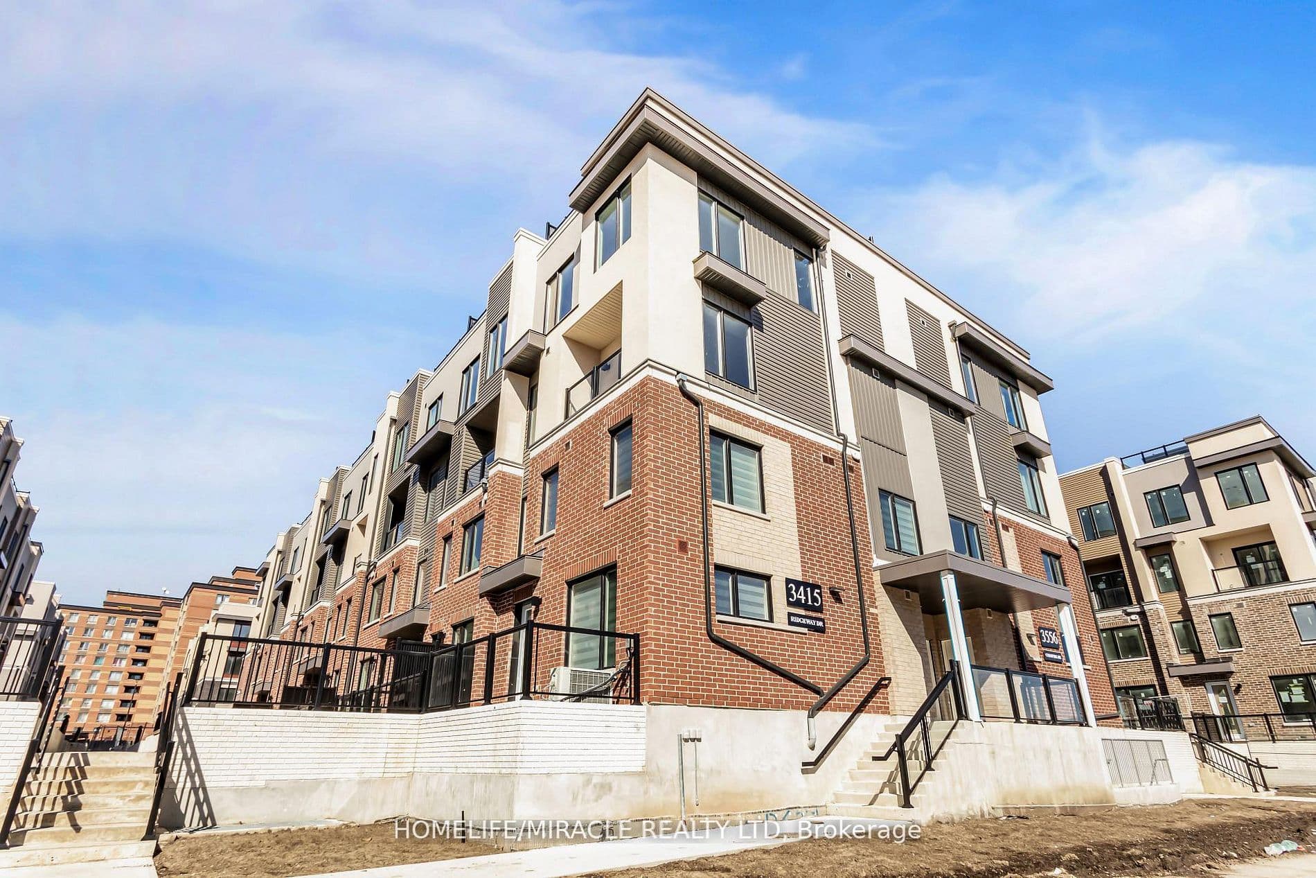 3415 Ridgeway Drive 16, Mississauga, ON L5L 0B9