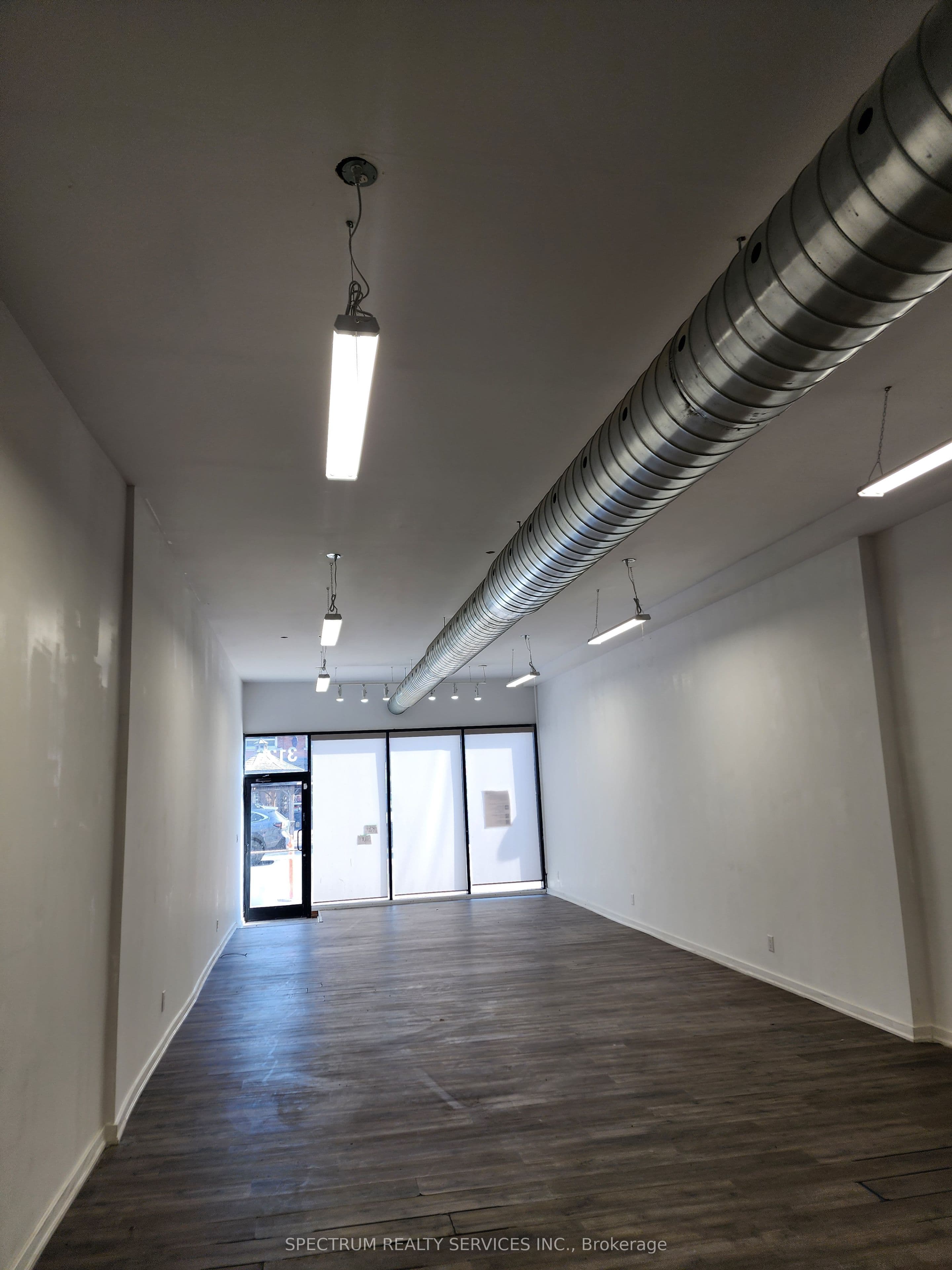 3126 Dundas Street W Front Main, Toronto, ON M6P 2A1