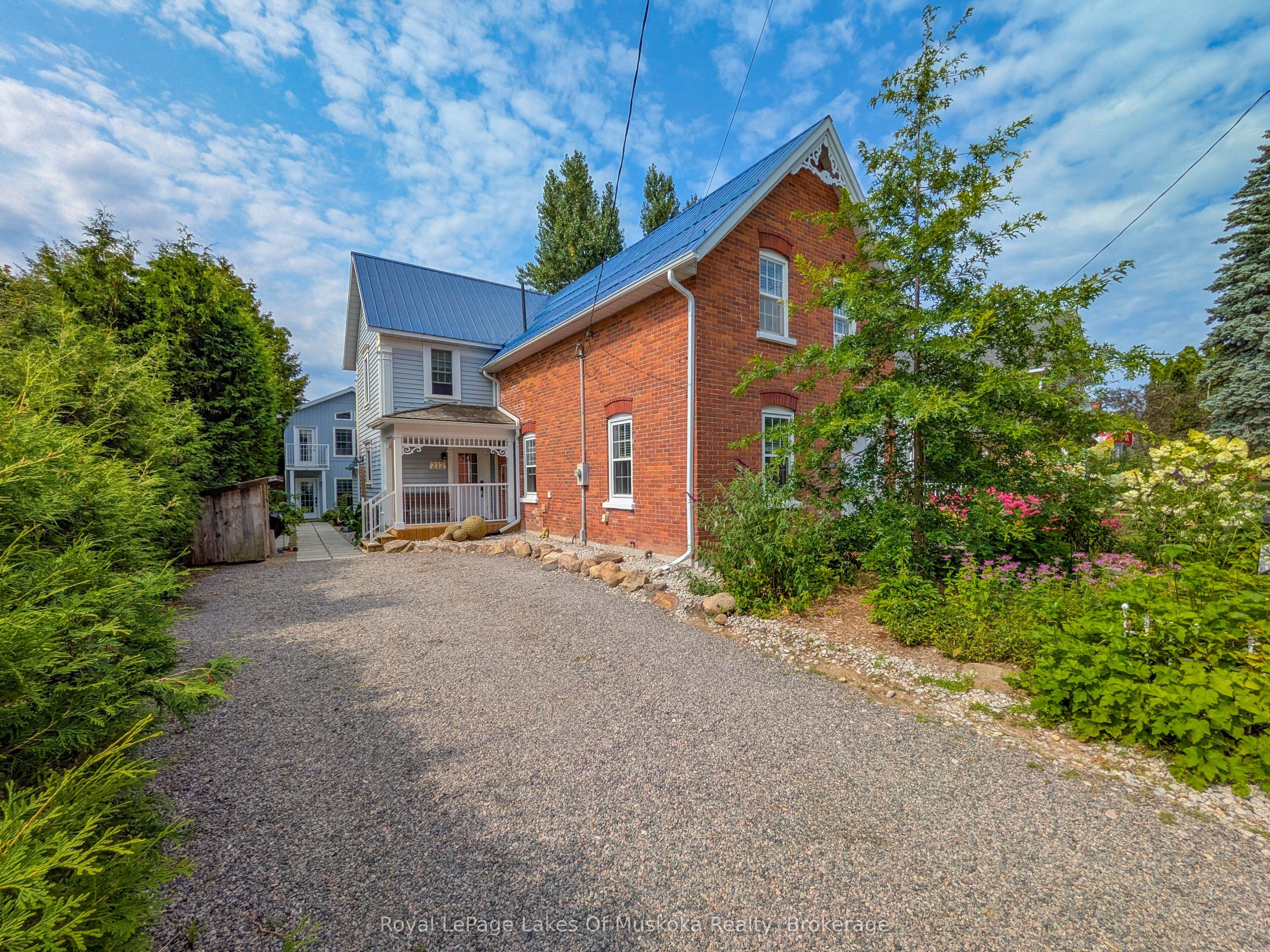 212 James Street, Bracebridge, ON P1L 2B8