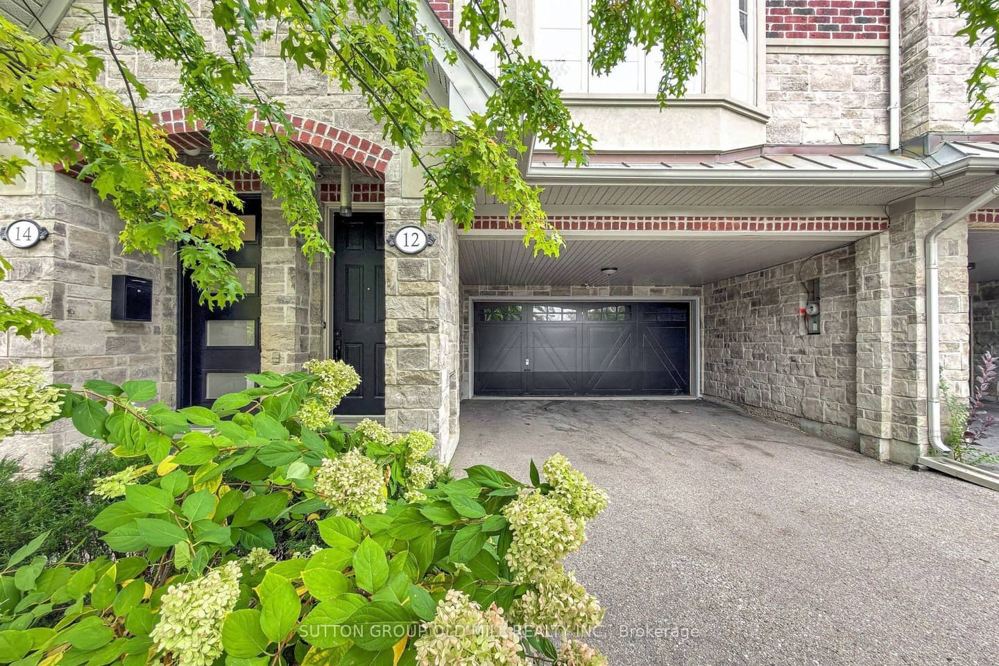 12 Gala Lane, Toronto, ON M8Y 0A9